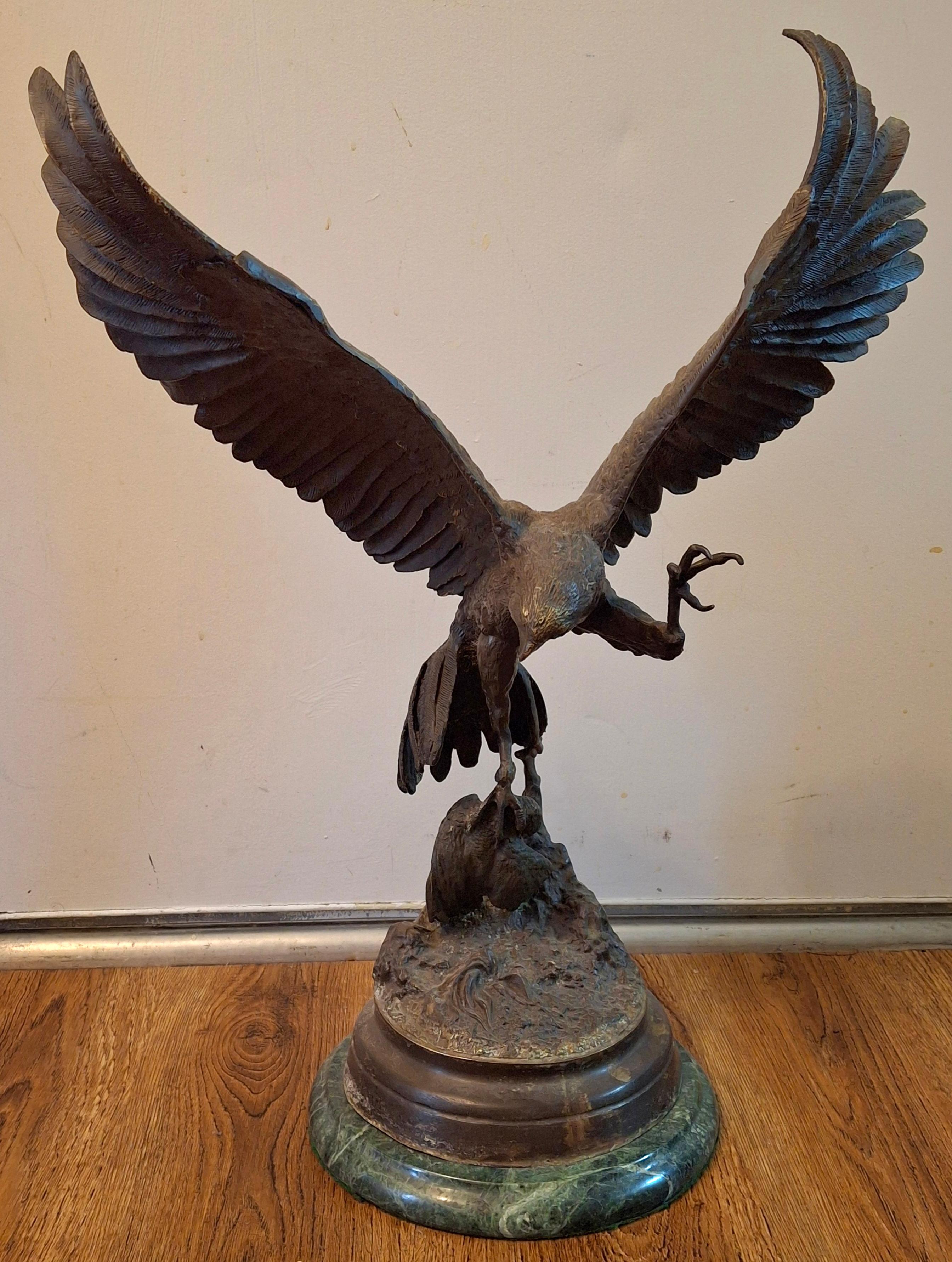 Jules Moigniez (French 1834 - ) Bronze Figure of Eagle on Marble Plinth, Signed In Good Condition For Sale In Germantown, MD