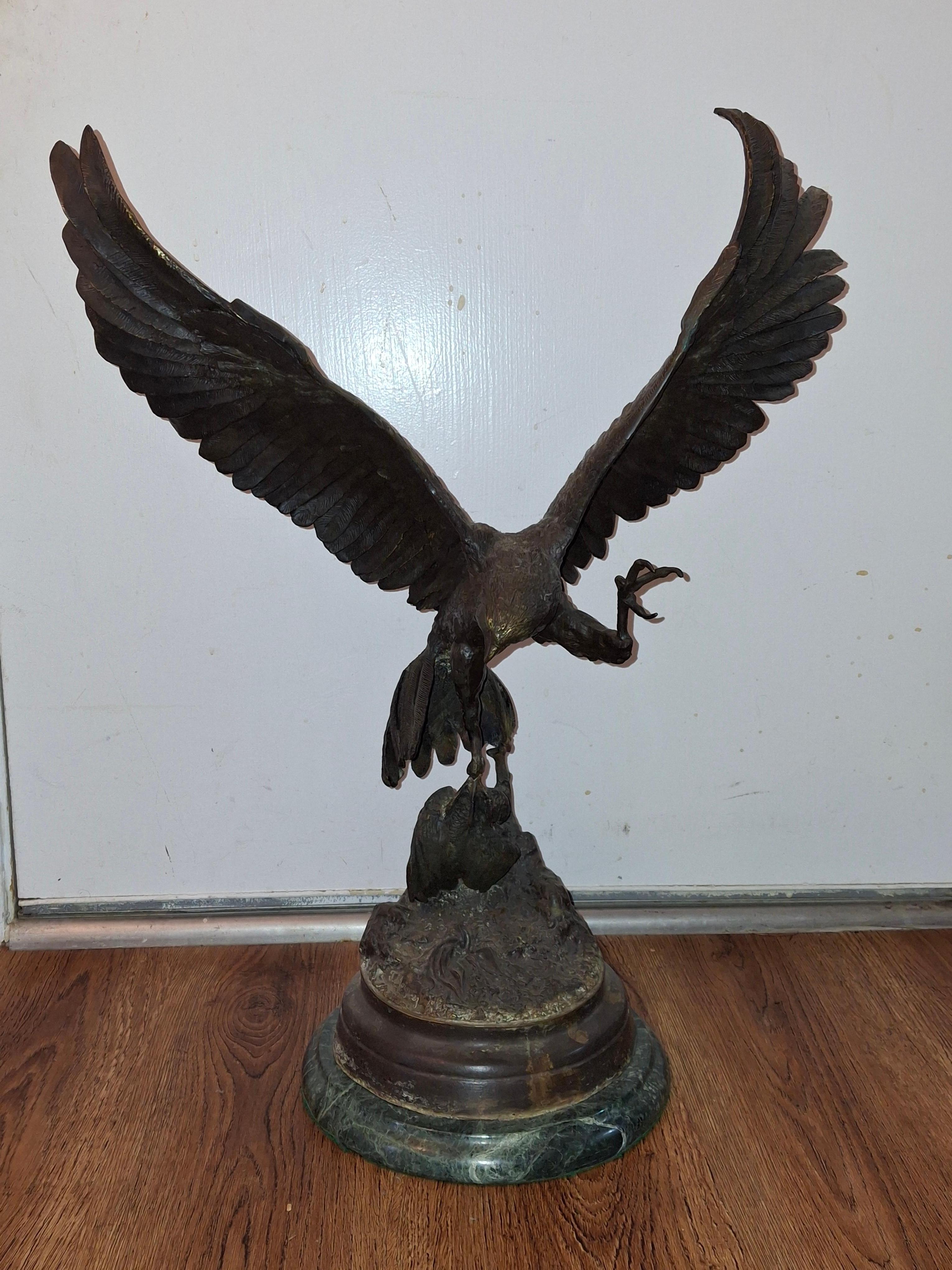 Felt Jules Moigniez (French 1834 - ) Bronze Figure of Eagle on Marble Plinth, Signed For Sale