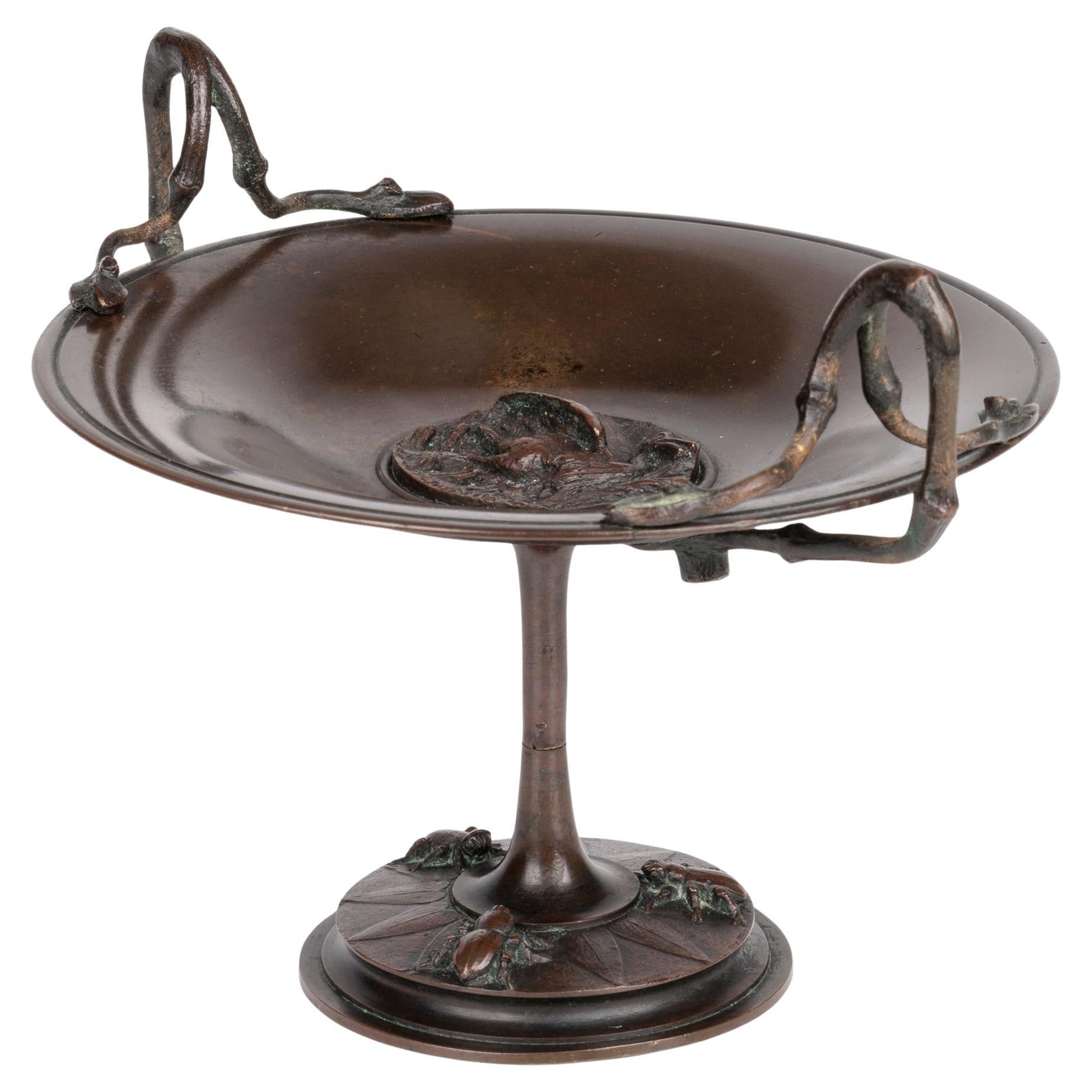 Tazza francese in bronzo con uccelli e insetti di Jules Moigniez
