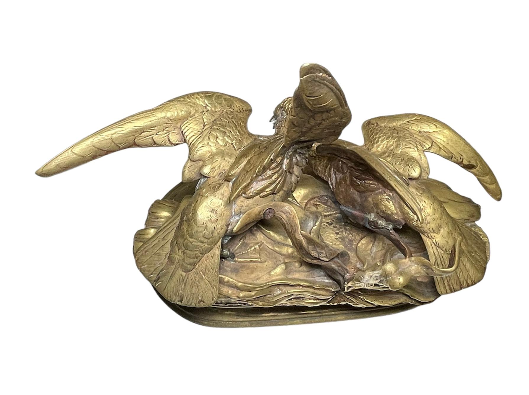 Bronze Sculpture de groupe de Jules Moigniez représentant deux oiseaux de mer et un crabe en vente