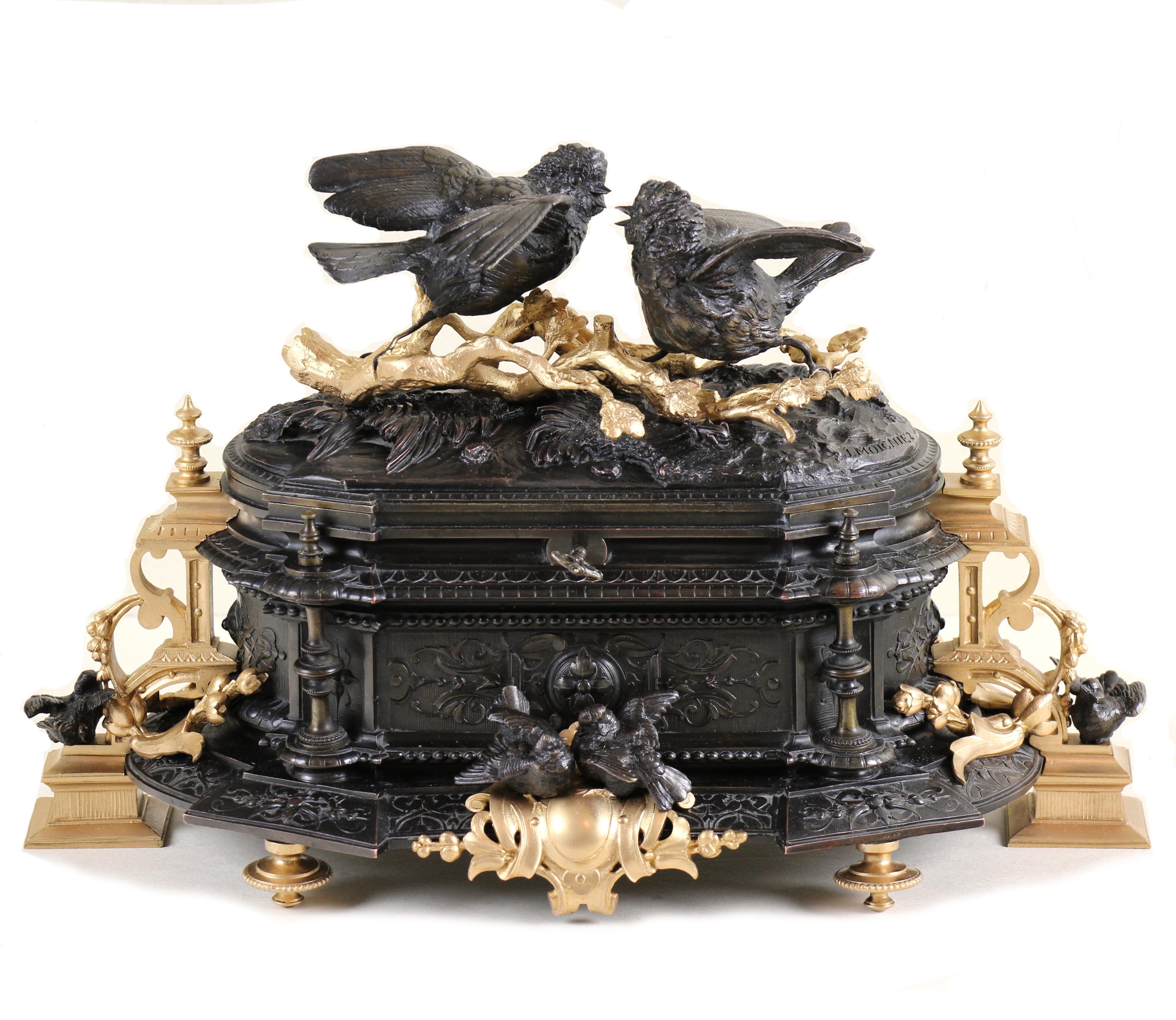 Jules Moigniez Figurative Sculpture - French Napoleon III jewelry box in bronze and gilded bronze by Jules Moignez