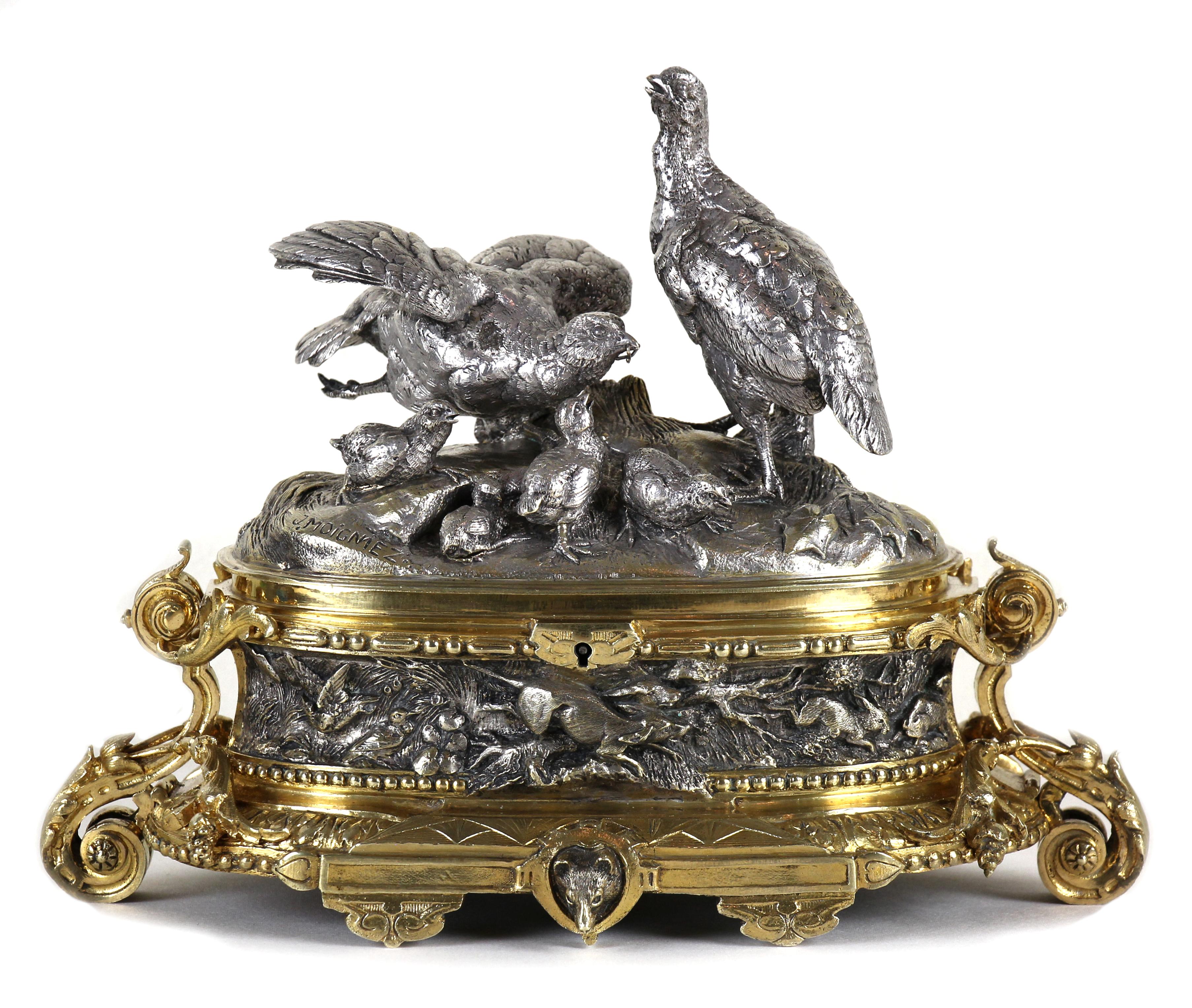 Joyero oval francés de bronce dorado y plateado de Jules Moignez - Art de Jules Moigniez