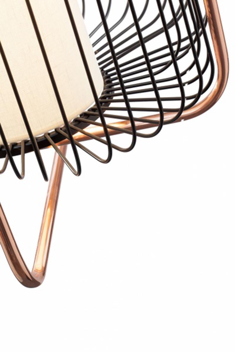 Jules is all about a timeless, effortless sophistication. A perfect combination of polished brass or copper with fun lacquered metal colors and a soft and elegant linen shade enclosed in the structure that softly diffuses the light.
The structure is