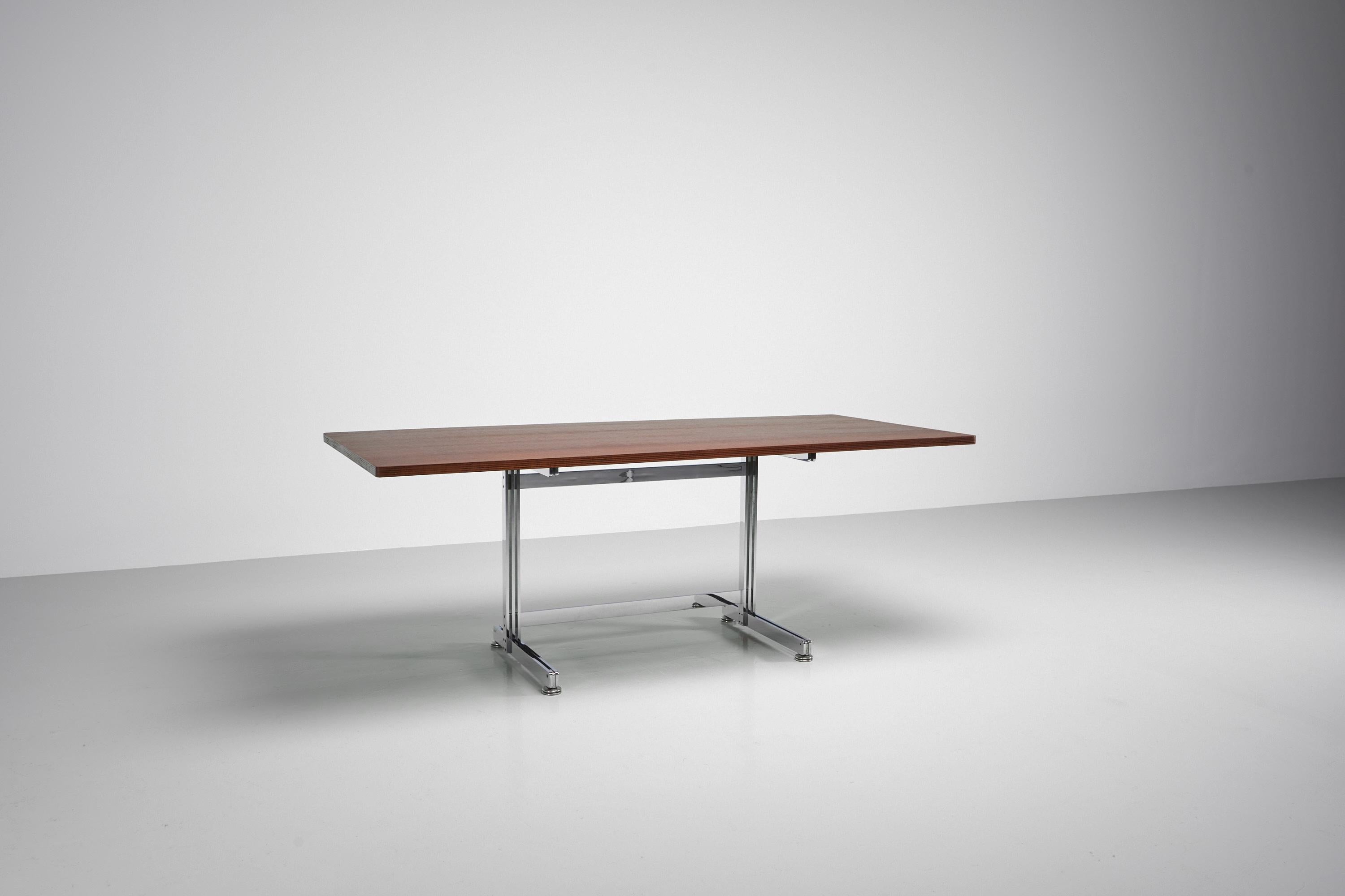 Jules Wabbes Escritorio Cintree Mobilier Universel Bélgica 1960 en Bueno estado para la venta en Roosendaal, Noord Brabant