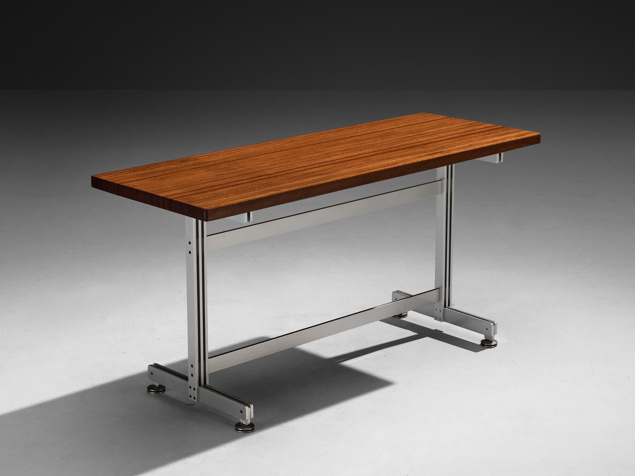 Jules Wabbes for Mobilier Universel, console, solid mahogany, aluminum, Belgium, 1960s 

This console is designed by Belgian designer Jules Wabbes and produced by Mobilier Universel in the 1960s. The console table features a substantial wooden top