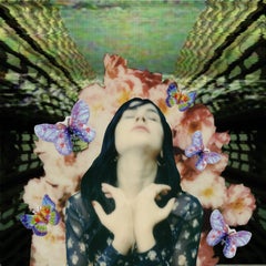 Analogue Girl In A Digital World – Polaroid, Collage, Zeitgenössisch, Frauen