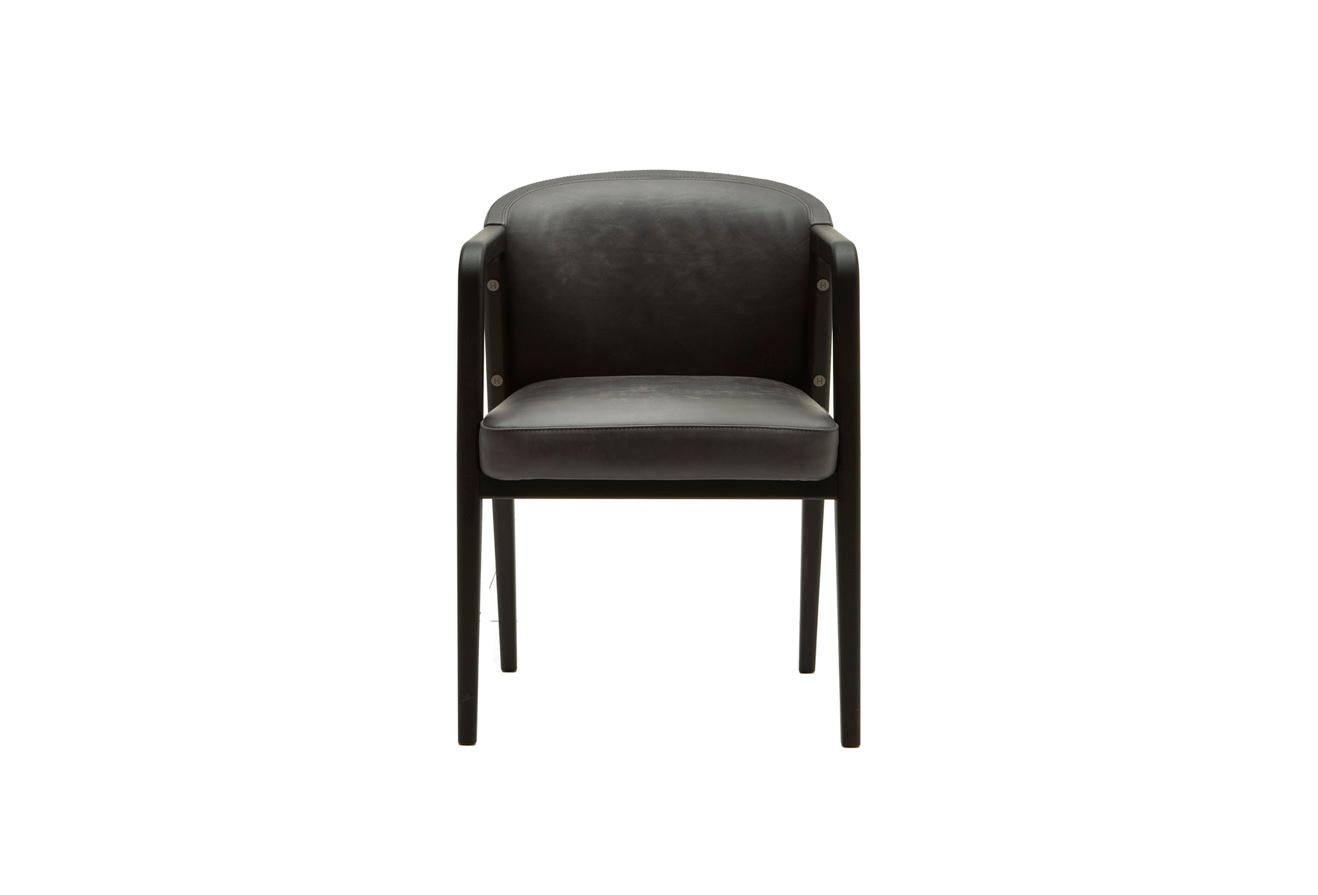 Moderne Chaise Julia - une chaise contemporaine au design Timeless en vente