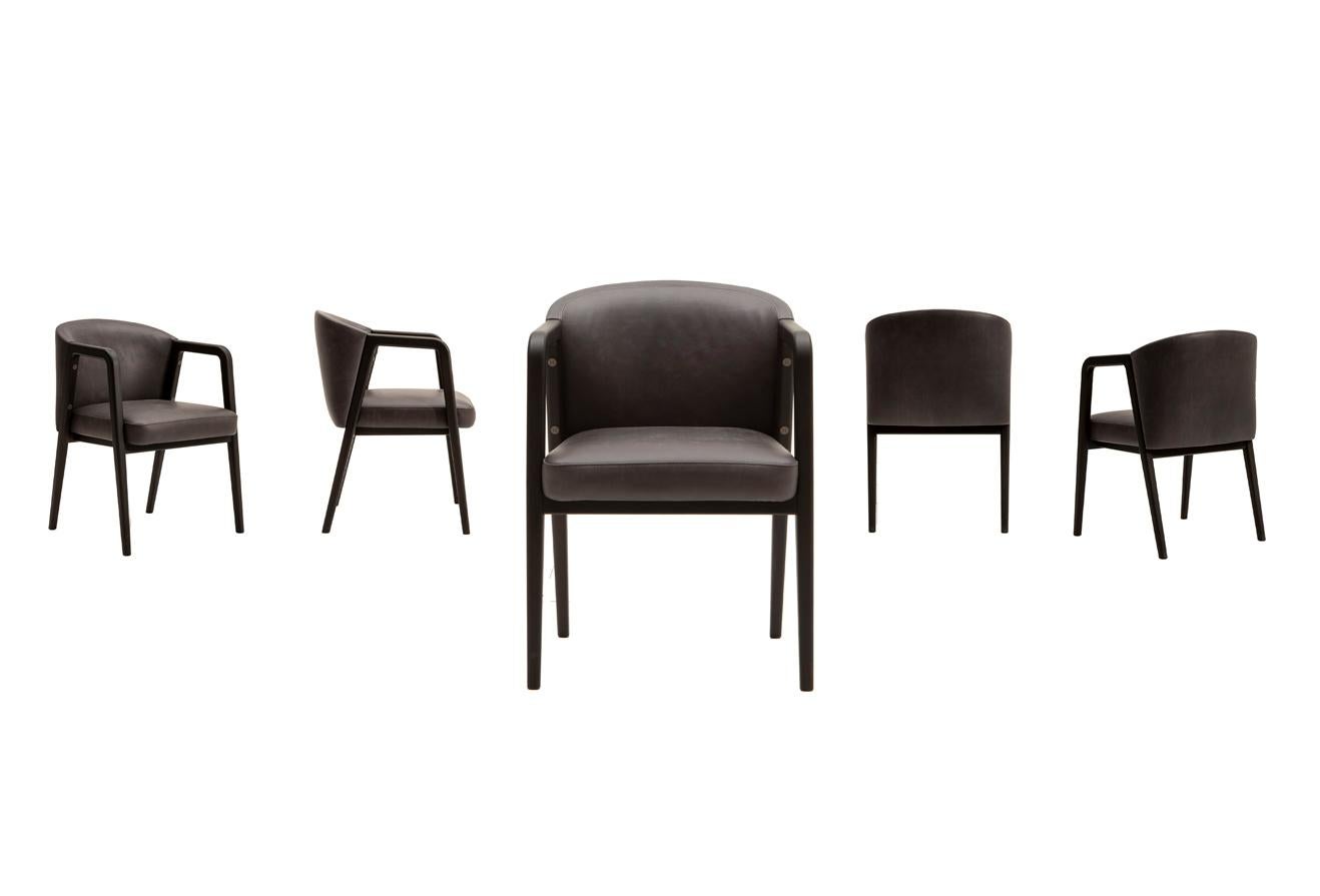 Julia Chair - ein zeitgenössischer Stuhl mit zeitlosem Design (21. Jahrhundert und zeitgenössisch) im Angebot