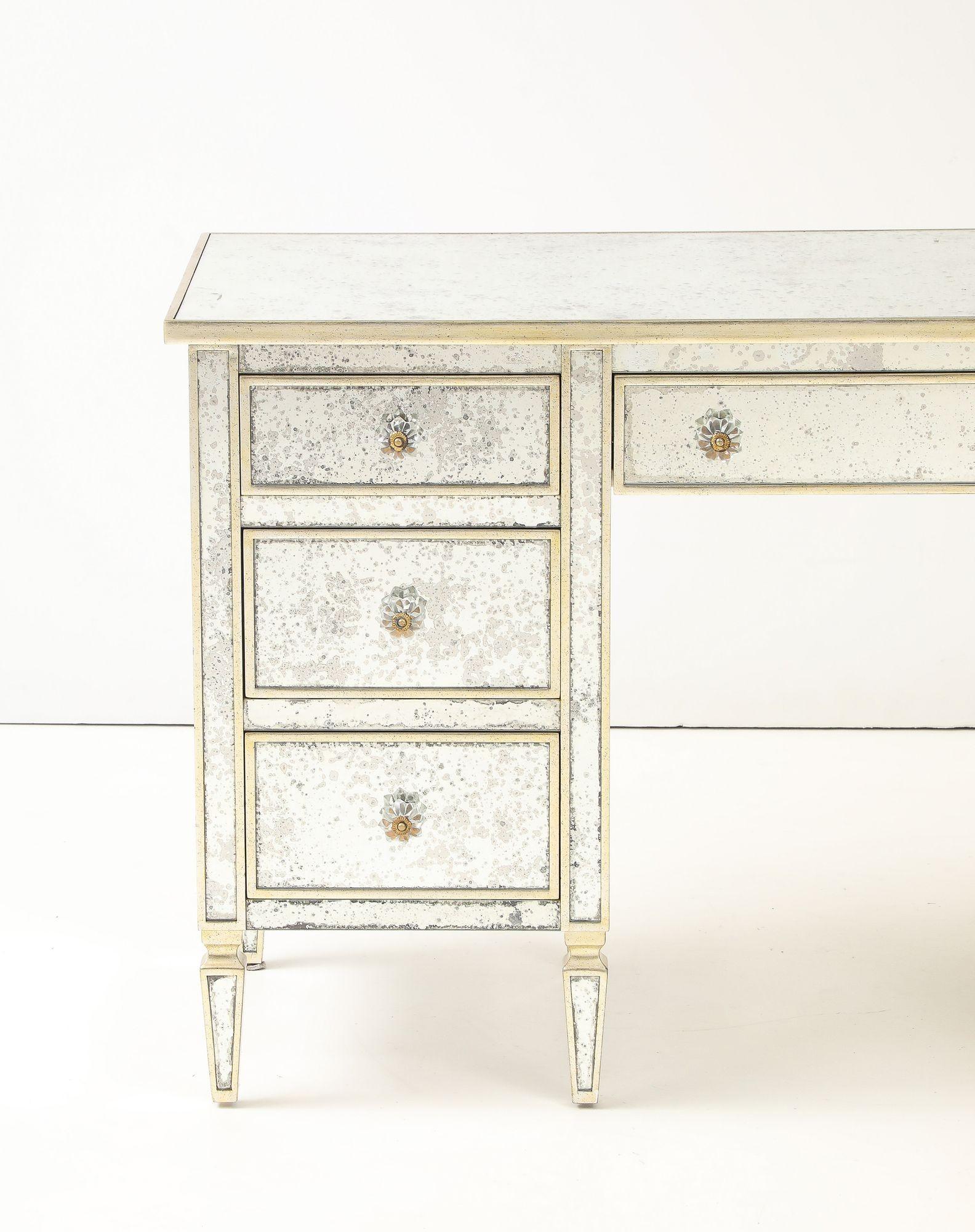 Bureau /Vanity à miroir Julia Gray Bon état - En vente à New York, NY