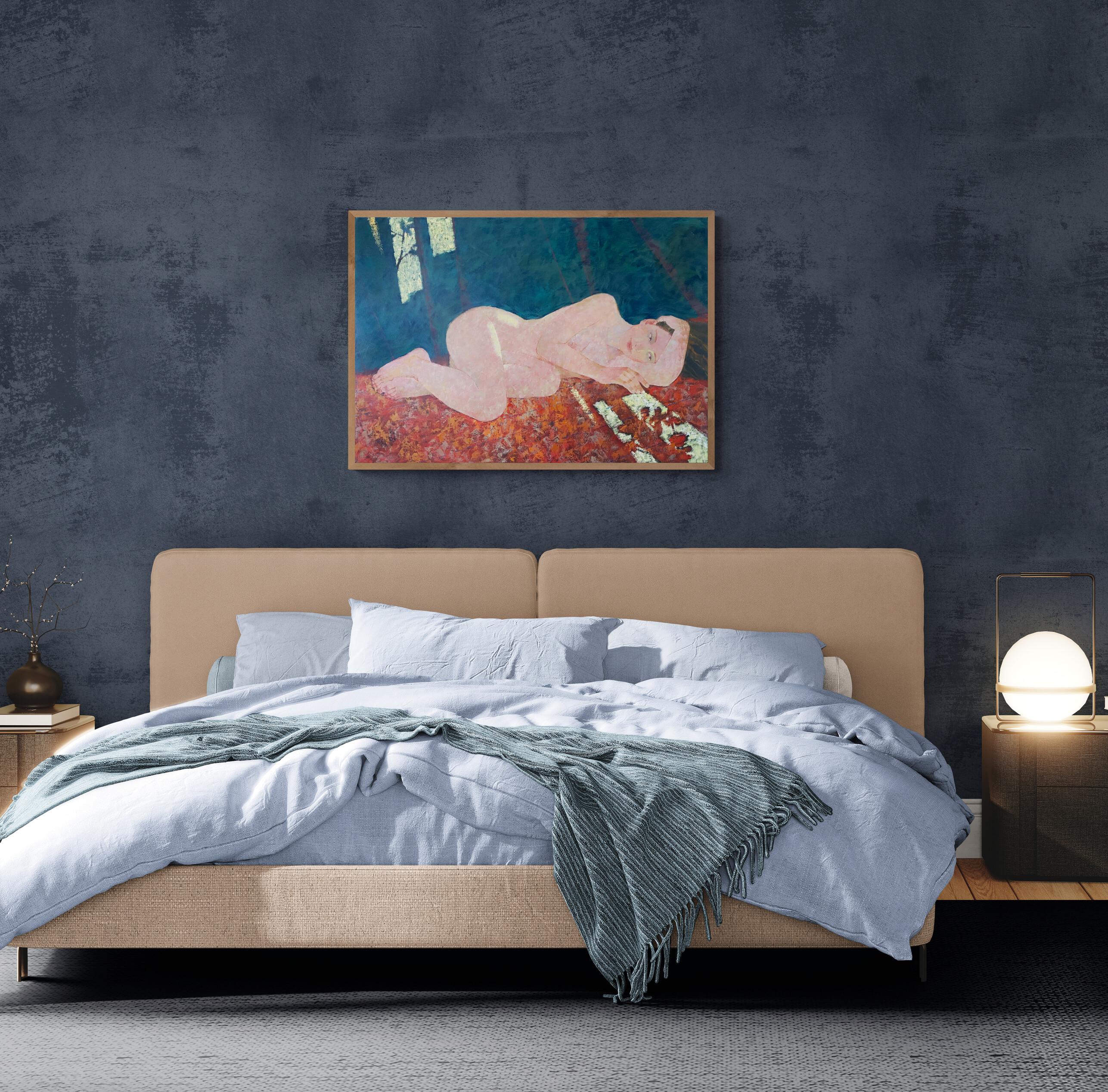 Ruhig liegender Akt mit Goldreflexen. Horizontal, Medienübergreifende Akte – Painting von Julia Mordvinova Gilje