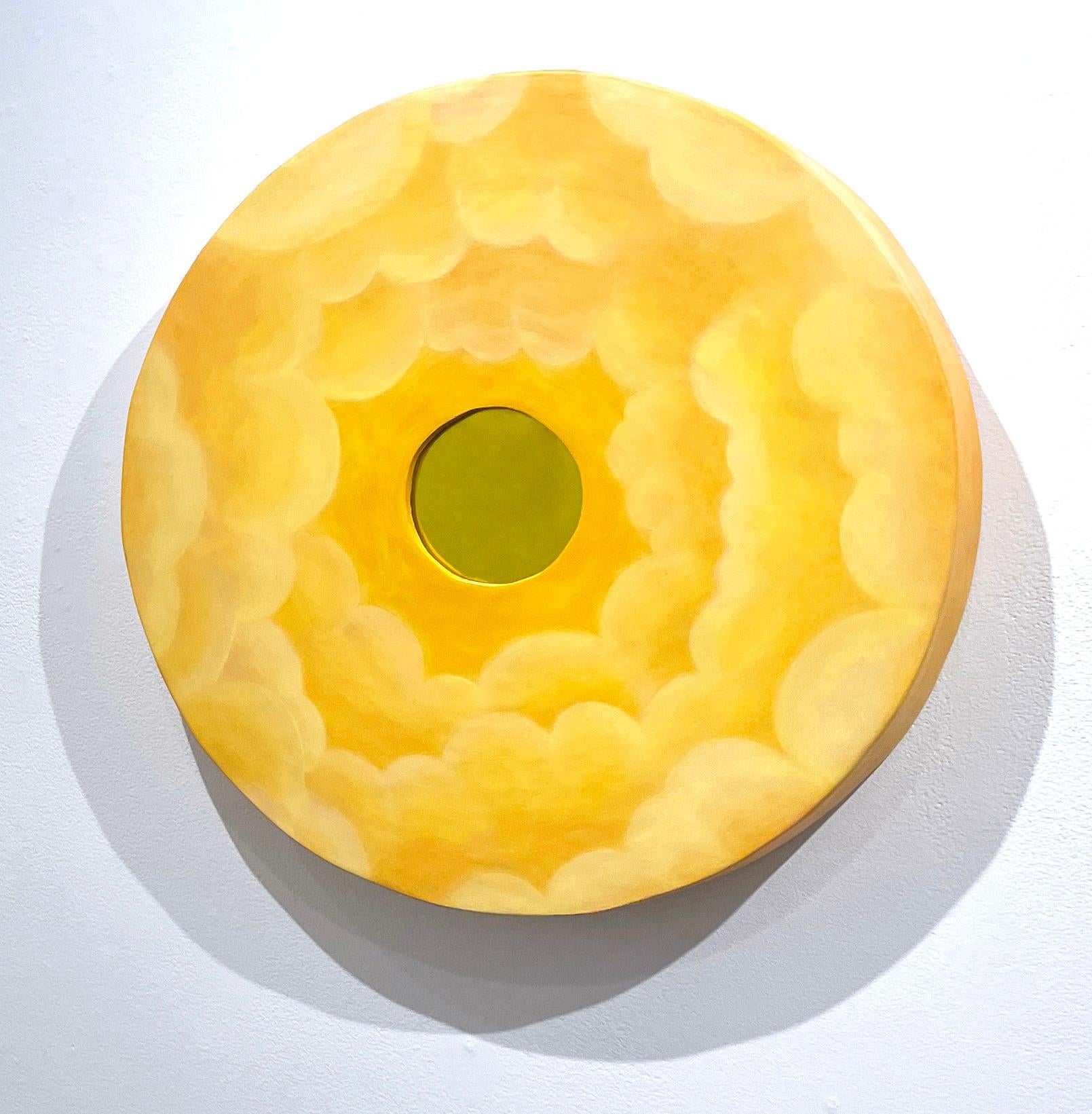 Specchio Sun Cloud, giallo oro - Figurative Painting Giallo di Julia Policastro