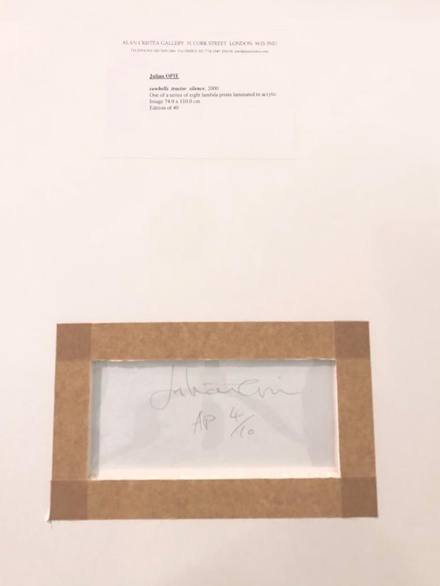 Kuhglocke Traktor Stille (Blau), Landscape Print, von Julian Opie