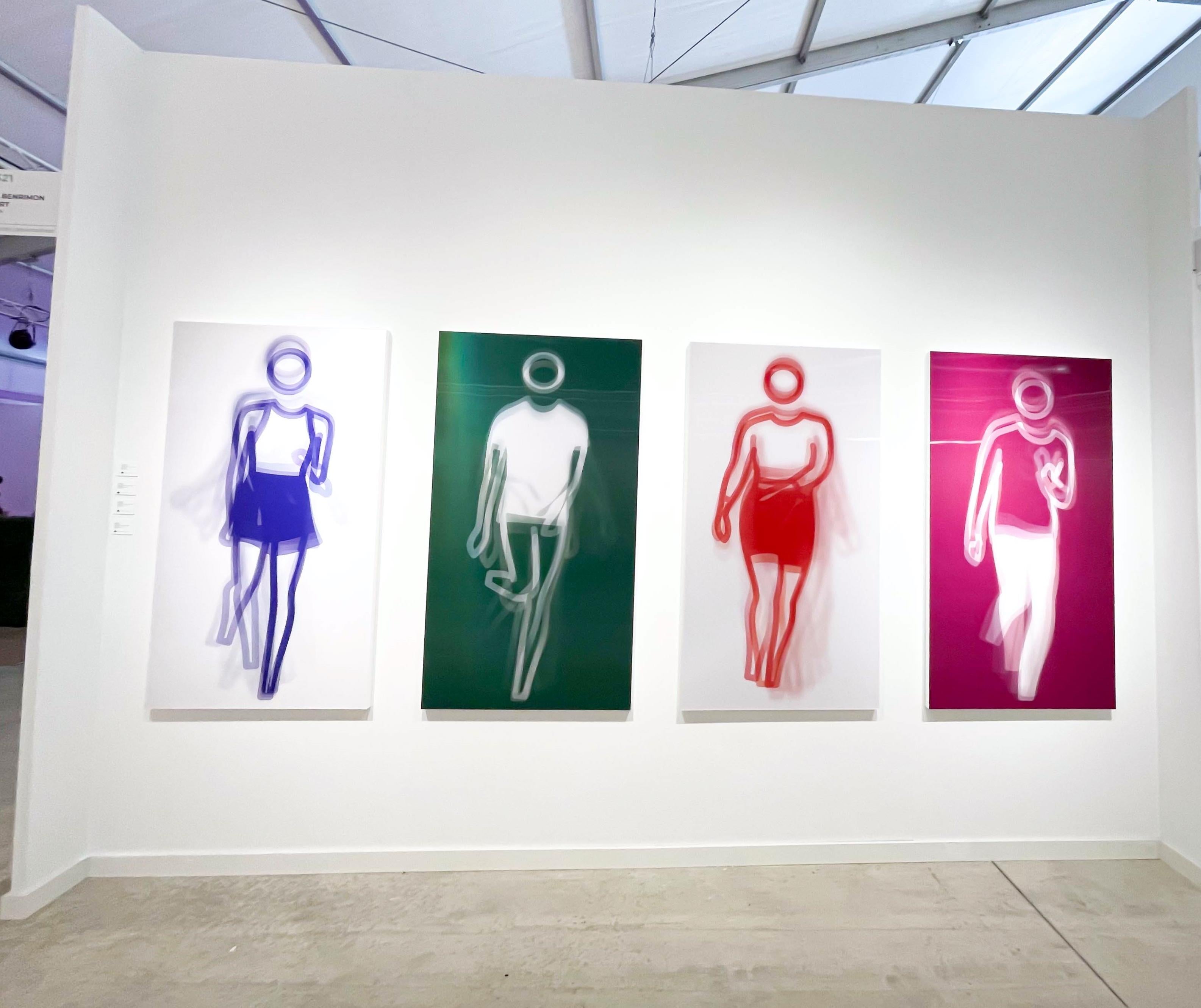 Moving Large Contemporary Acrylic Panel of Dancing Figure, Four Colors, Dance 1 (panneau acrylique contemporain de grande taille représentant une figure dansante)  - Print de Julian Opie