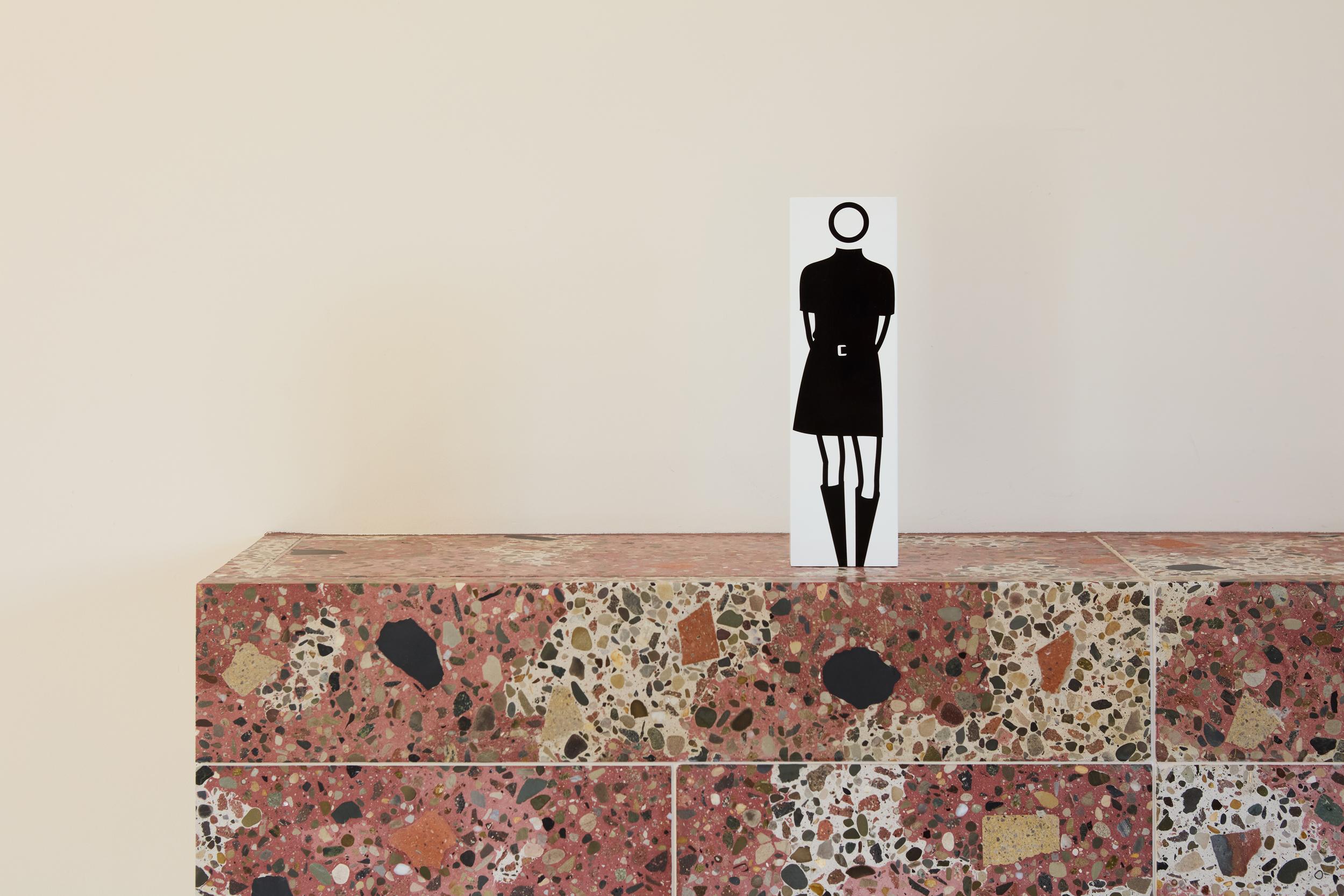 Amanda Polo-neck - Bottes de ceinture - Multiple, Sculpture, Unique par Julian Opie en vente 4