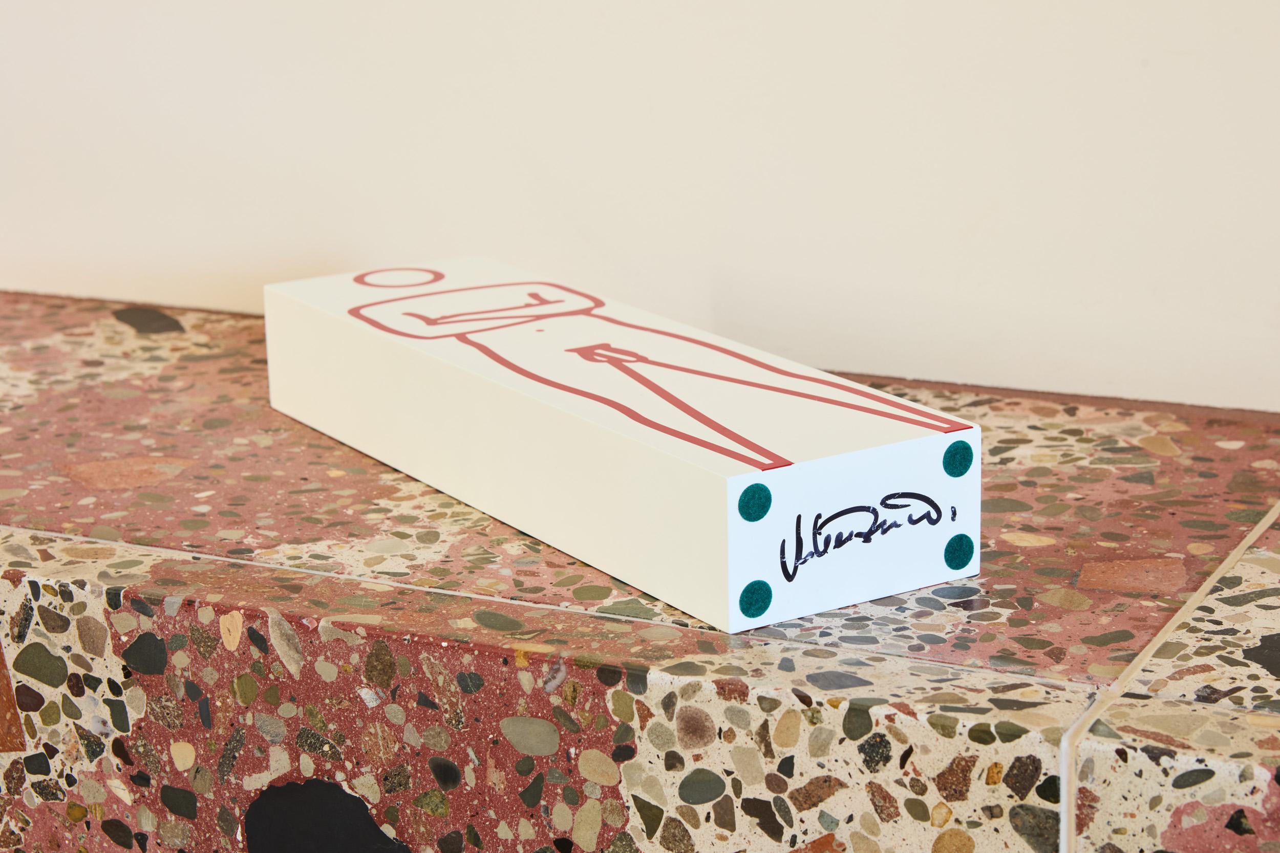 Julian nudo a braccia incrociate -- Scultura, Multiplo, Unico, Pop Art di Julian Opie 3