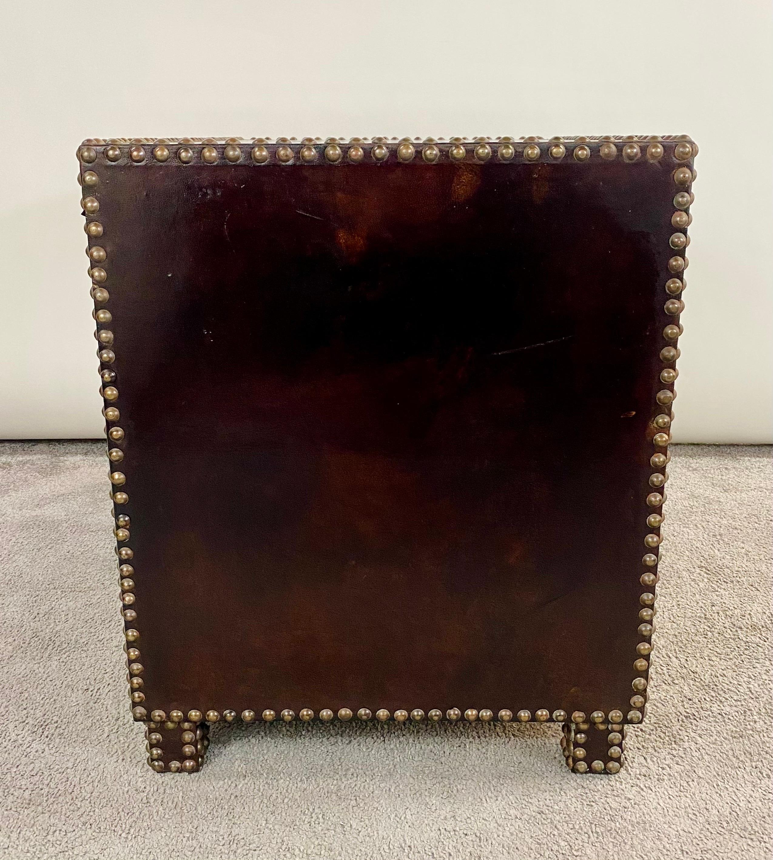 Julian Schnabel Mid-Century Modern Style Nightstand / End Table /Chest, a Pair 3