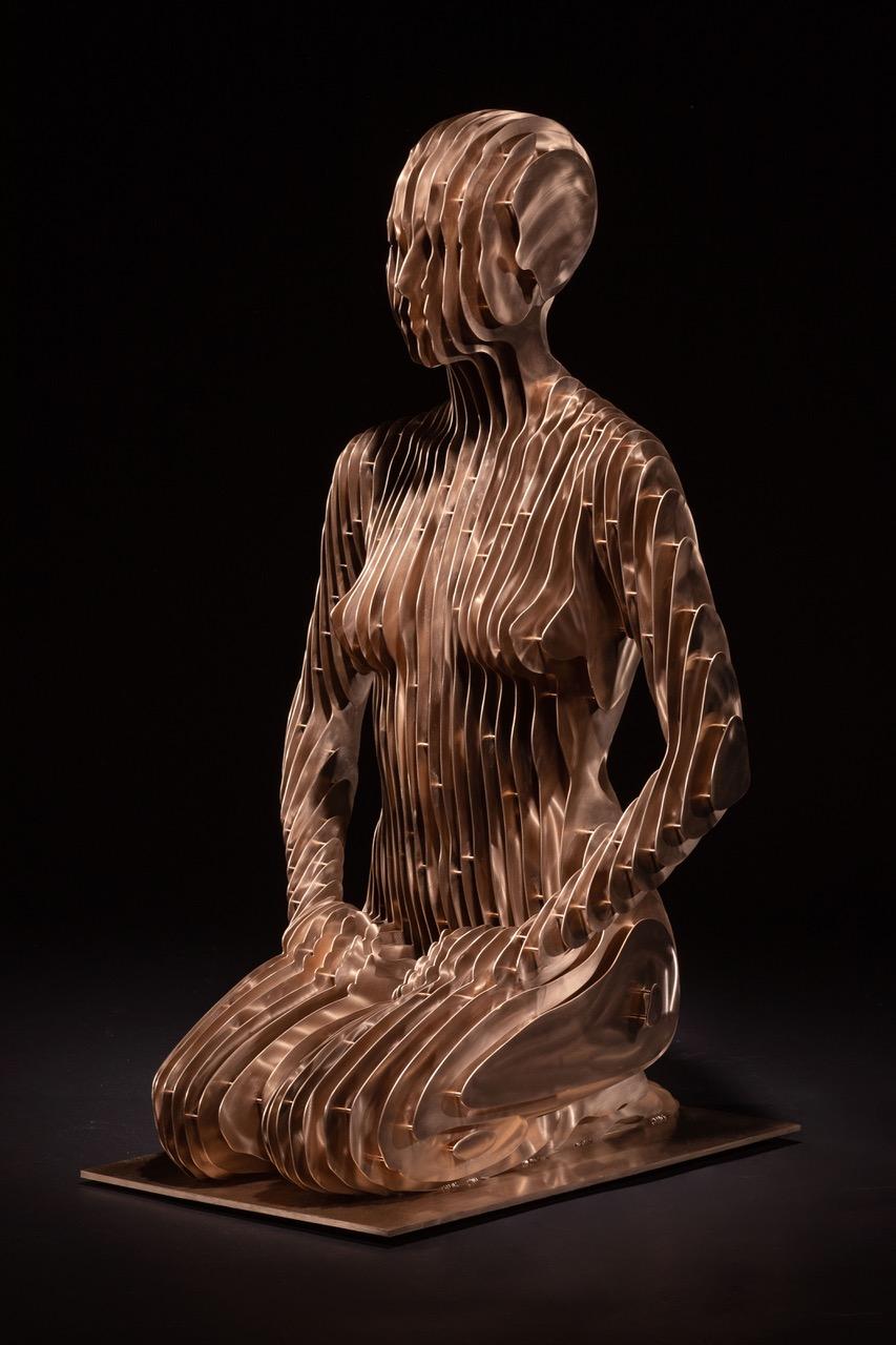 Onah Bronze – Sculpture von Julian Voss-Andreae