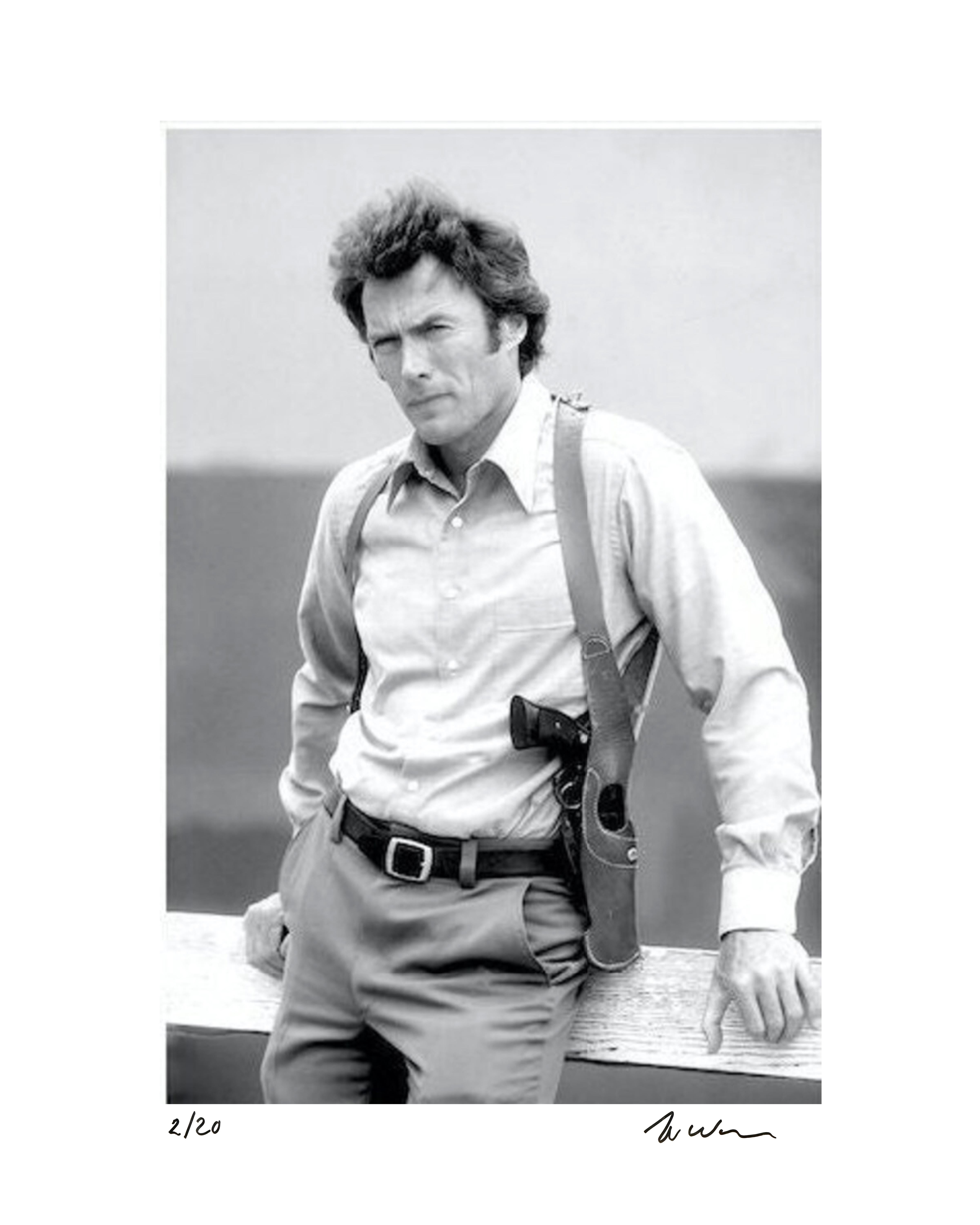 Clint Eastwood sul set di Magnum Force, fotografia di Julian Wasser - 2/20 in vendita 1