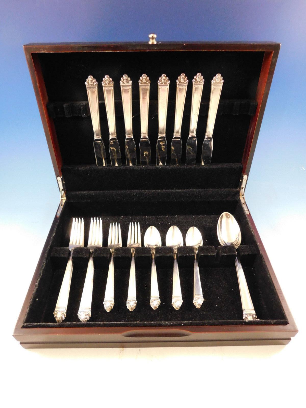 Juliana by Watson Sterling Silver flatware set - 34 pieces. This set includes:

8 knives, modern blades, 9