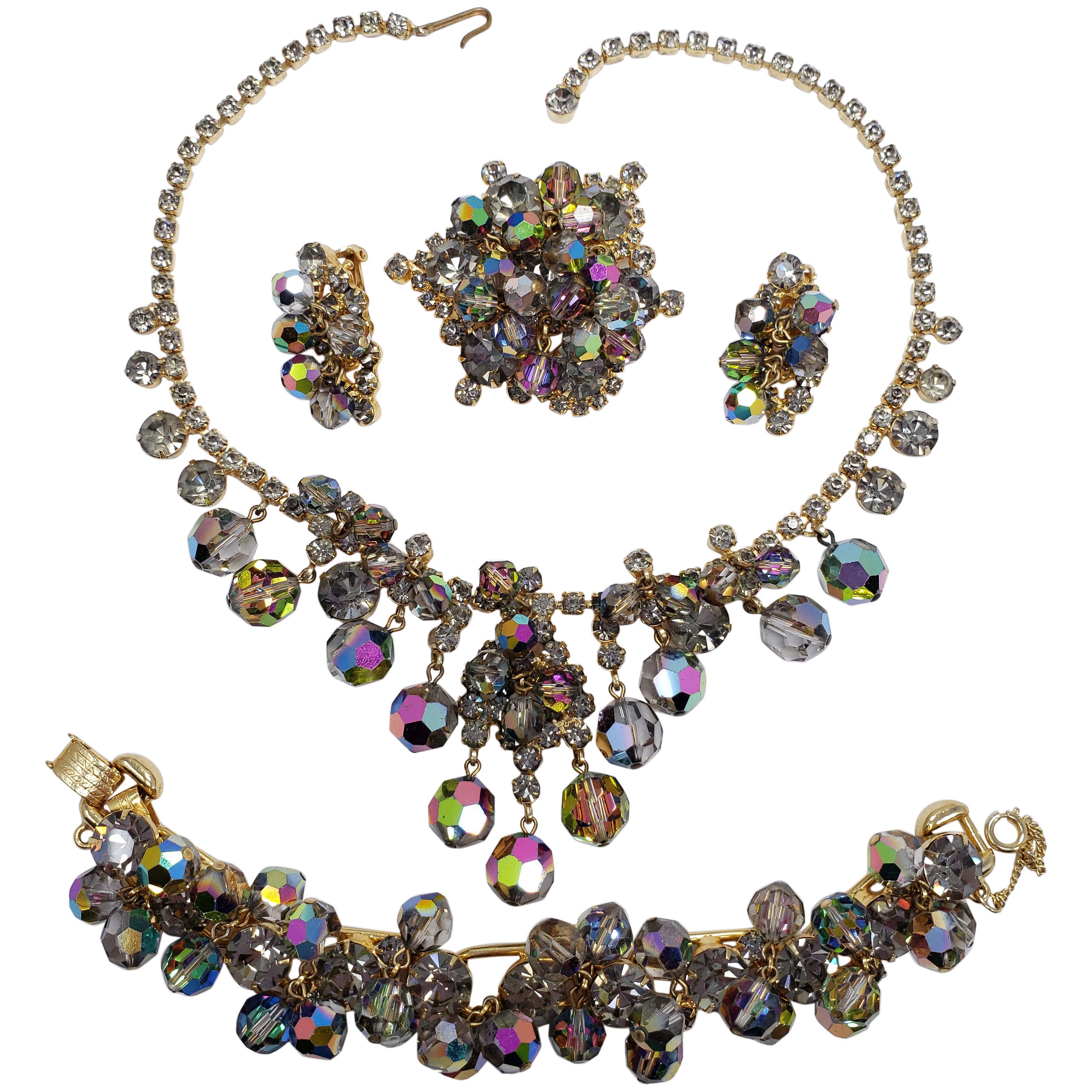Juliana D & E Diamante Negro Iridiscente Colgante Racimo de Cristales Parure