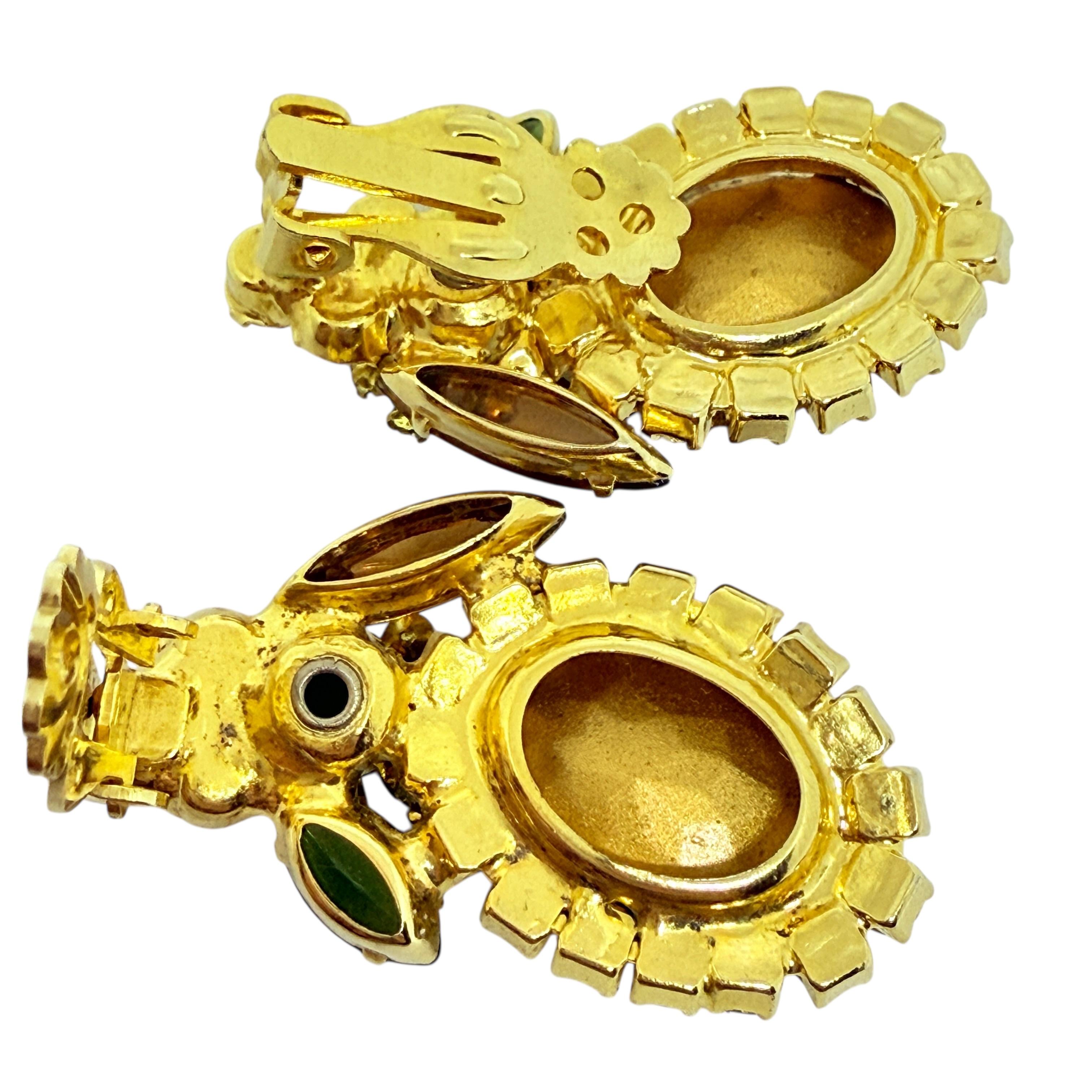 JULIANA DELIZZA ELSTER goldfarbenes grünes Bernsteinglas Designer-Ohrringe mit Clip im Zustand „Gut“ im Angebot in Palos Hills, IL