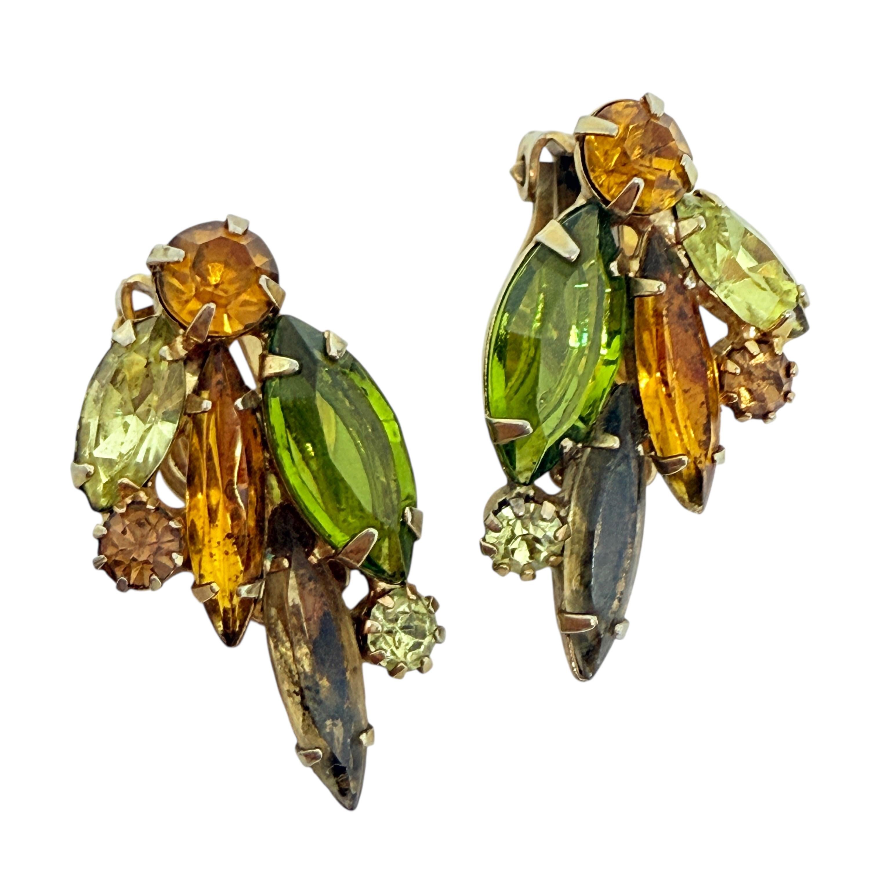 JULIANA DELIZZA ELSTER boucles d'oreilles à clip en verre ambré vert et ton or Bon état - En vente à Palos Hills, IL
