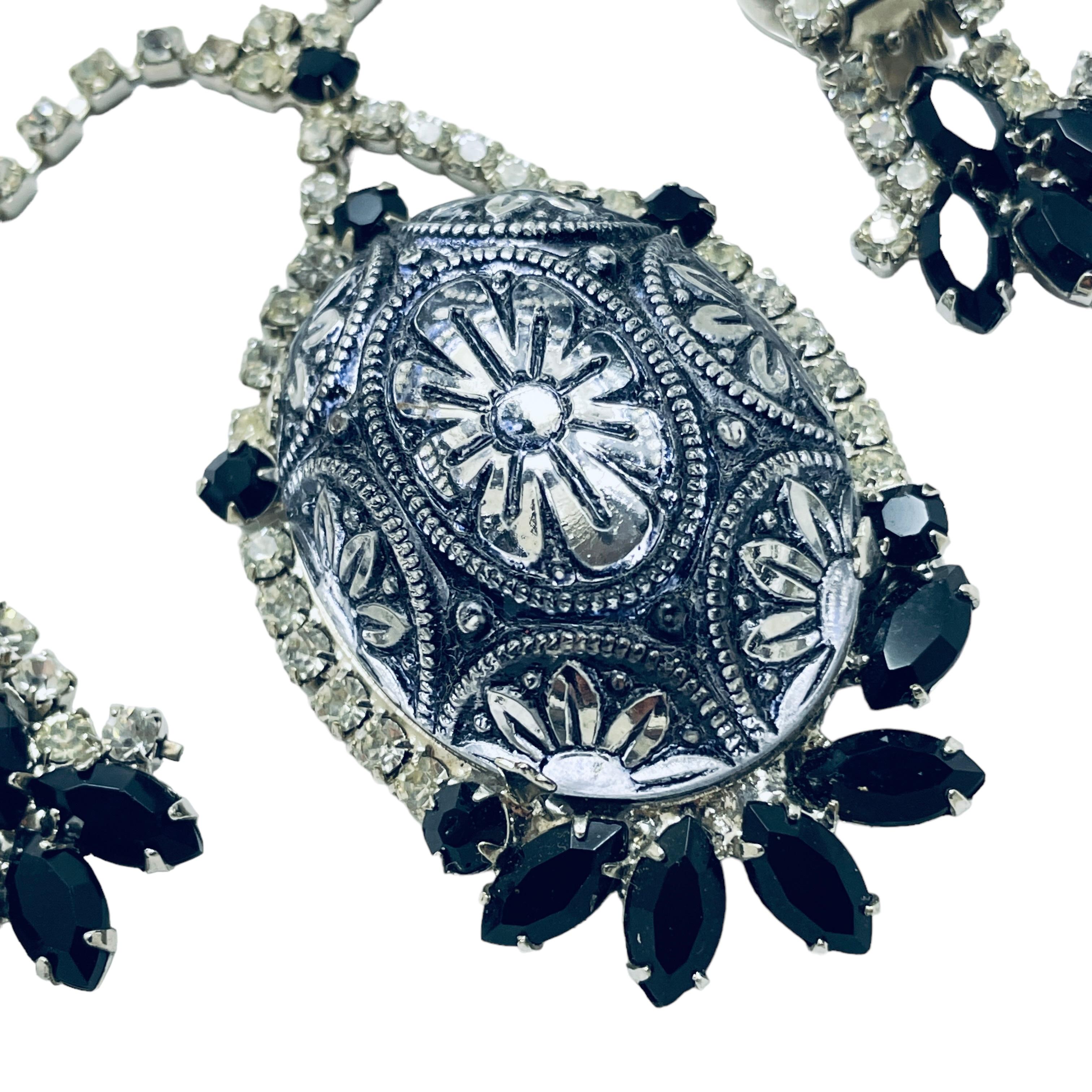 Donna Juliana Delizza & Elster, collana e orecchini vintage con strass in tono argento in vendita