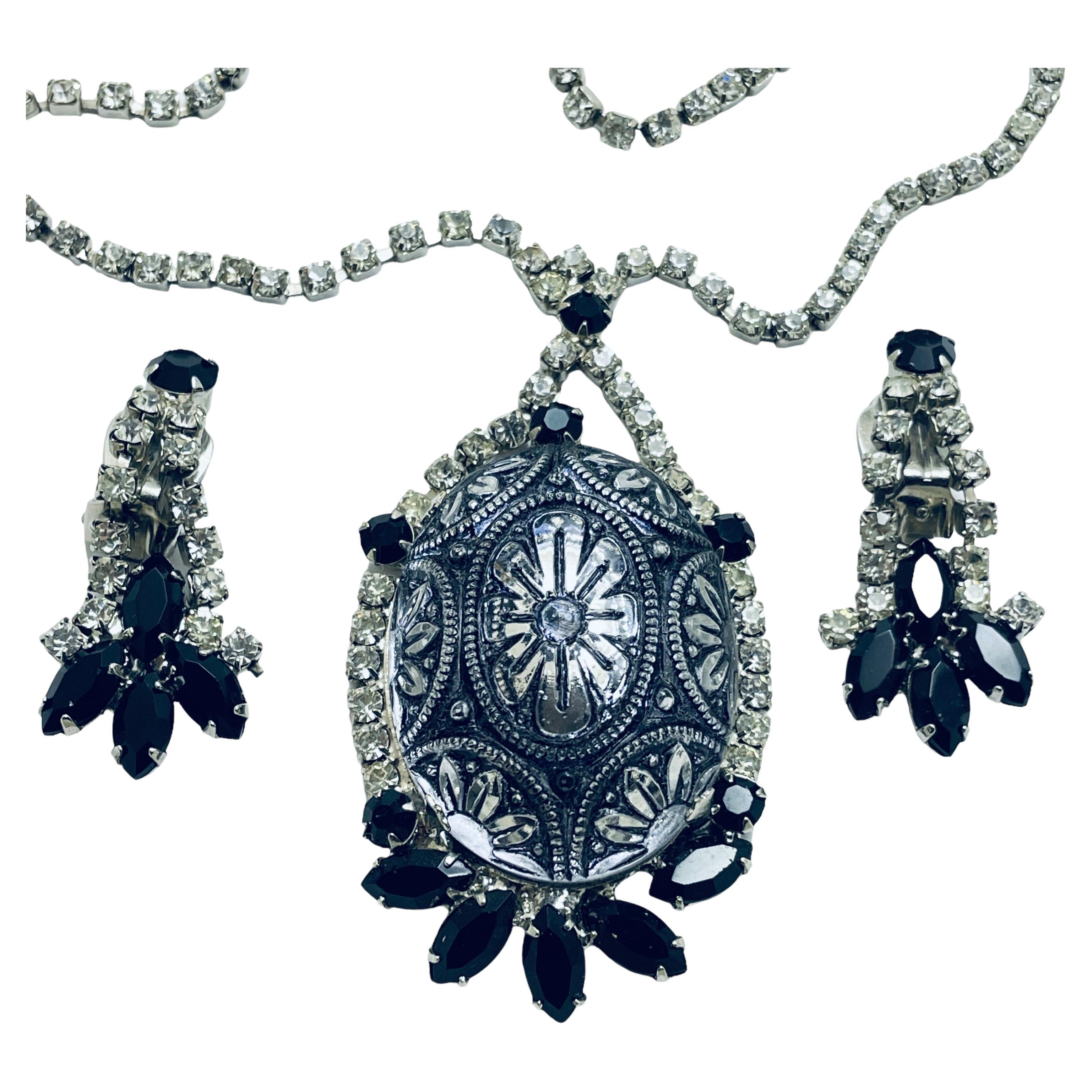 Juliana Delizza & Elster, collana e orecchini vintage con strass in tono argento in vendita