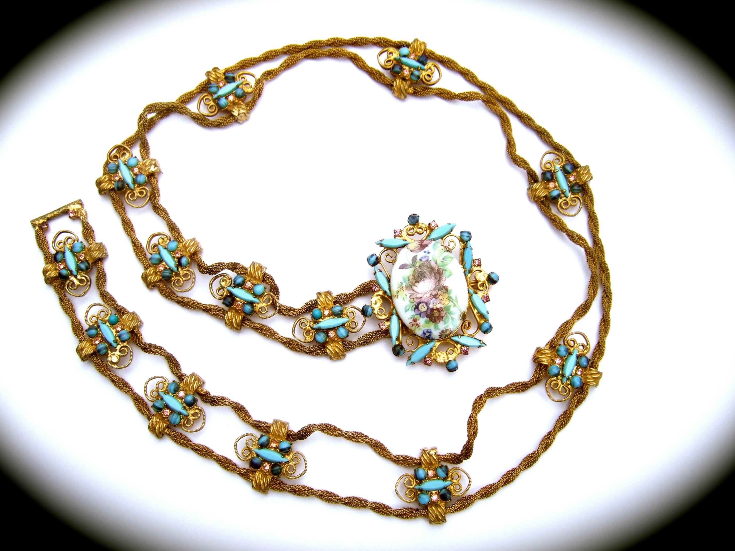 Juliana „Style“ Romantik-Gürtel aus Porzellan und Emaille mit Juwelen aus Goldgeflecht, ca. 1970er Jahre im Angebot 1