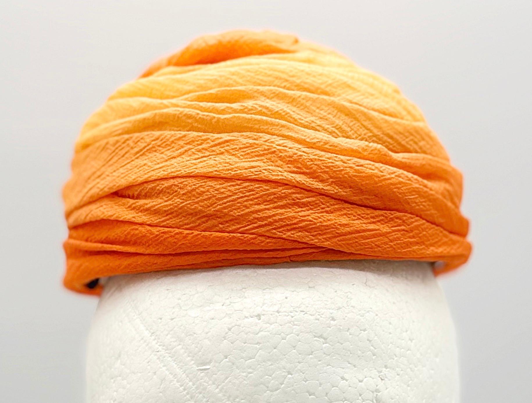 Julie, Inc. Sombrero turbante vintage de organza de seda ombré naranja de los años 60 de alta costura en venta 2