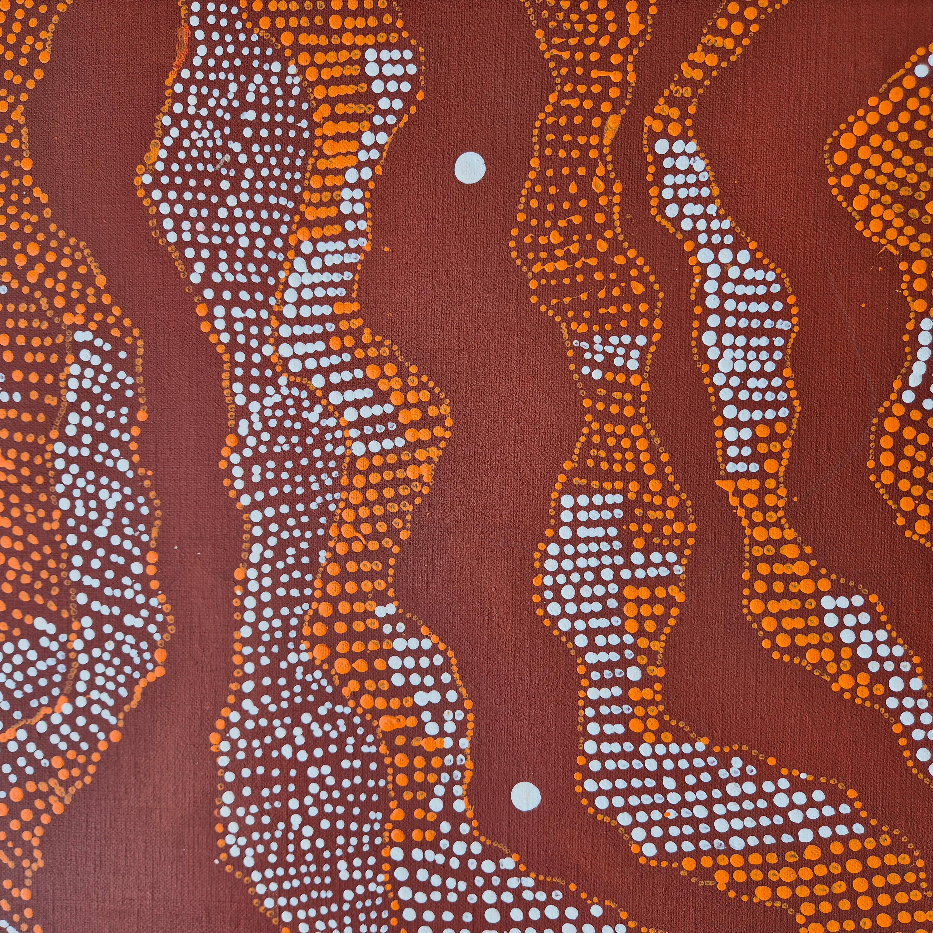 Julie Nangala Robertson, Ngapa Jukurrpa, Acryl auf Leinwand, 2015 (Australisch) im Angebot
