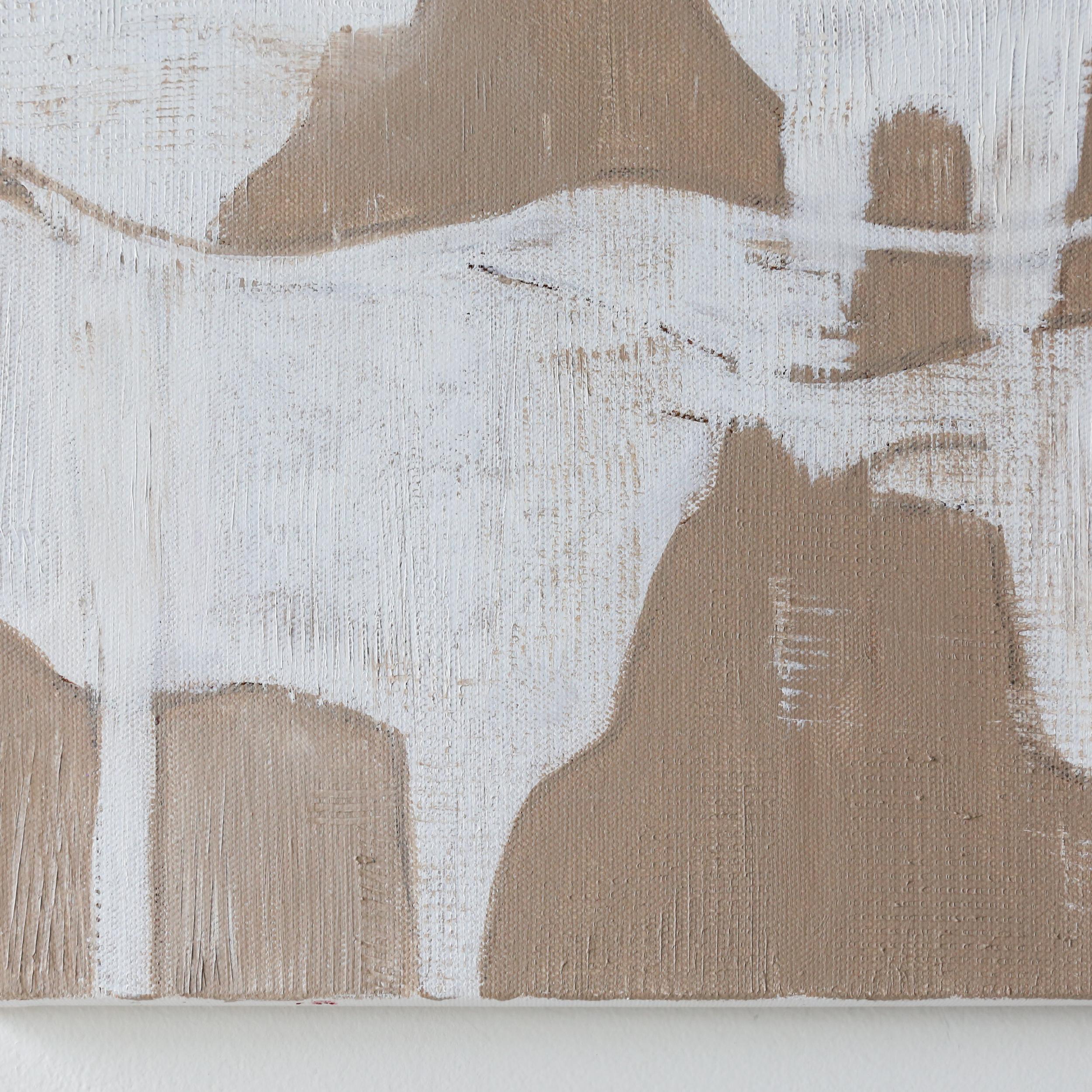 Pittura figurativa astratta Longhorn Beige - Painting Contemporaneo di Julie Sneed
