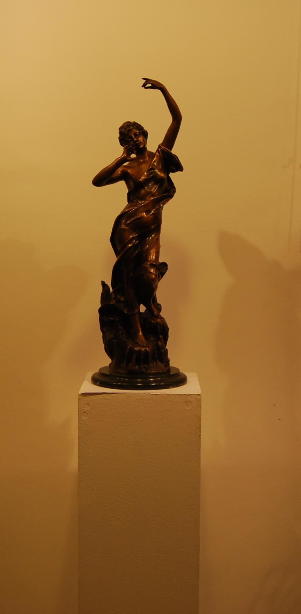 Diosa    Original bronze multiple. Esculpture Modernist For Sale 1