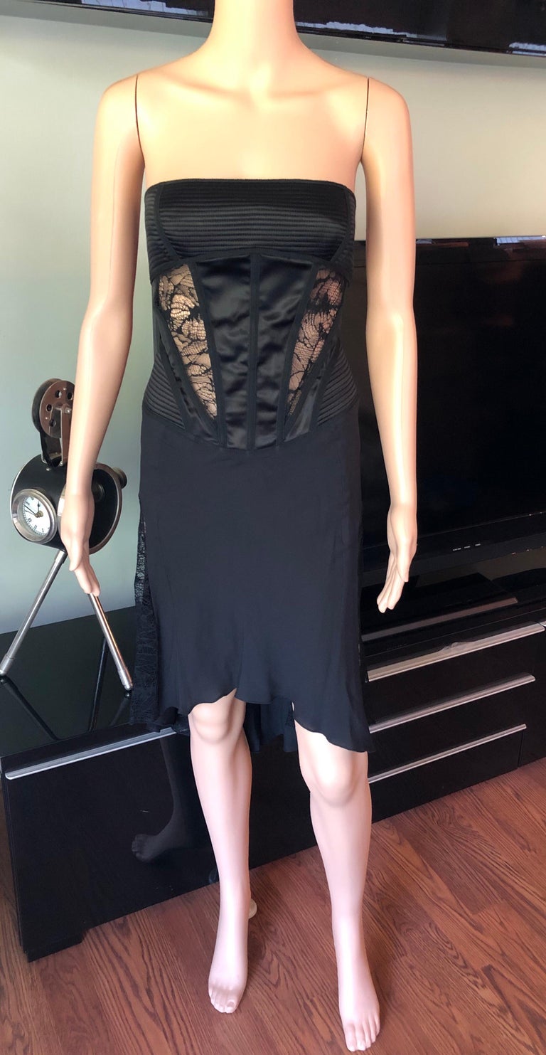 Julien Macdonald Asymmetrical Sheer Lace Panels Black Dress For Sale 1