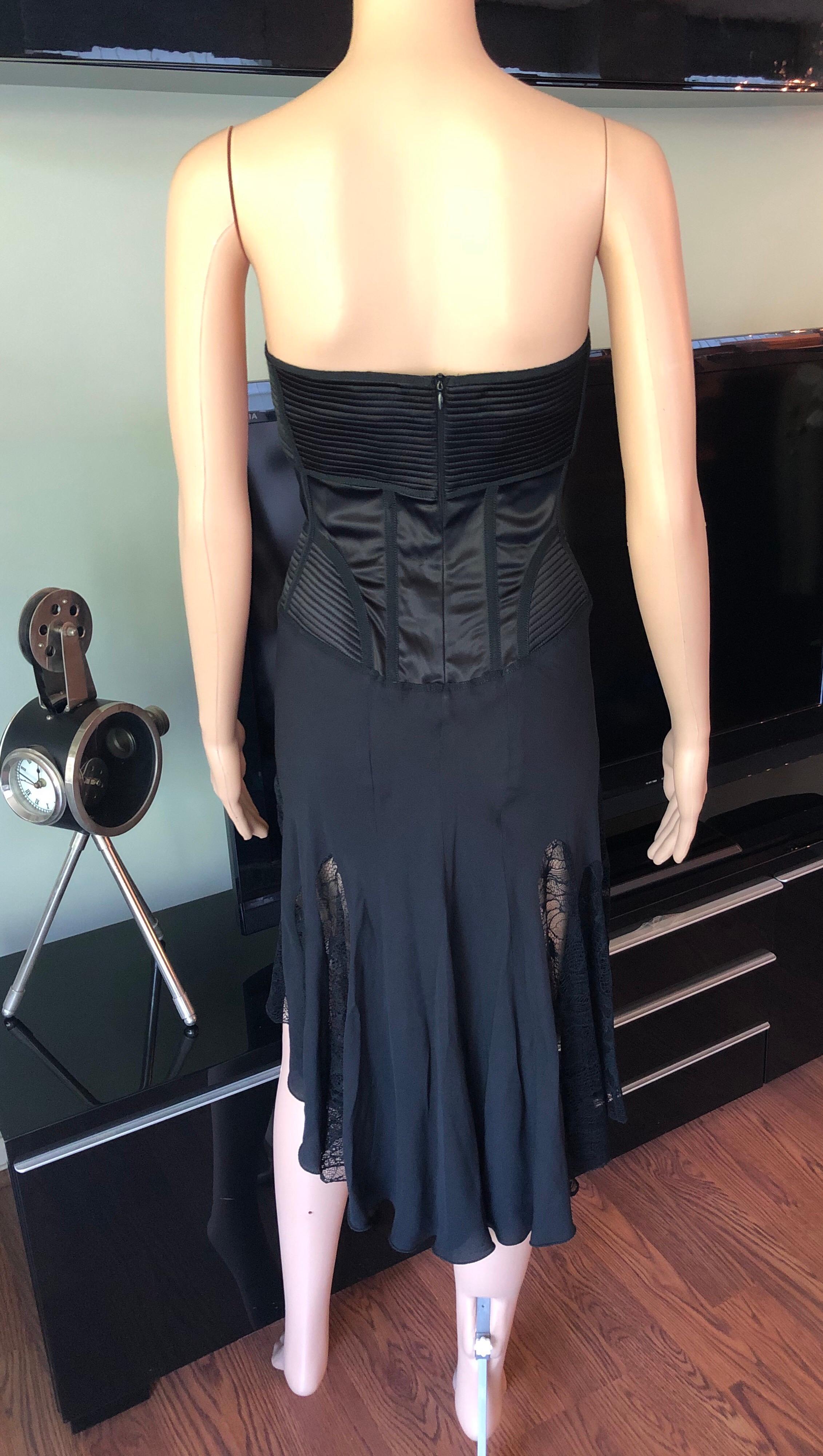 Julien Macdonald Asymmetrical Sheer Lace Panels Black Dress In Good Condition For Sale In Naples, FL