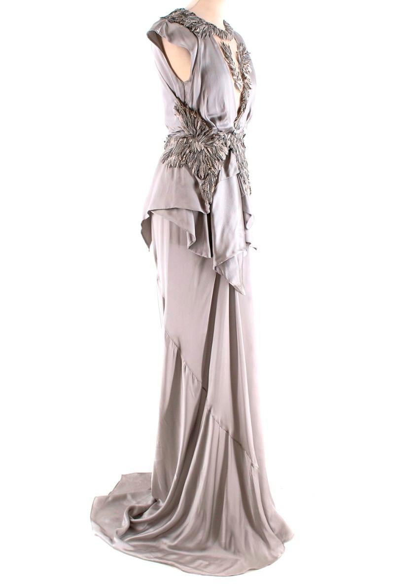 Julien Macdonald Silk Silver Feather Applique Gown

- Sleeveless maxi design 
- Mesh chest detailing 
- Gold and silver layered feathers along chest and waistline 
- Short mini length front hem 
- Layered waist panelling 

Materials 
100% Silk

Dry
