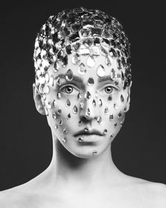 Bling bling by Juliette Jourdain - Big headed series - Self Portrait