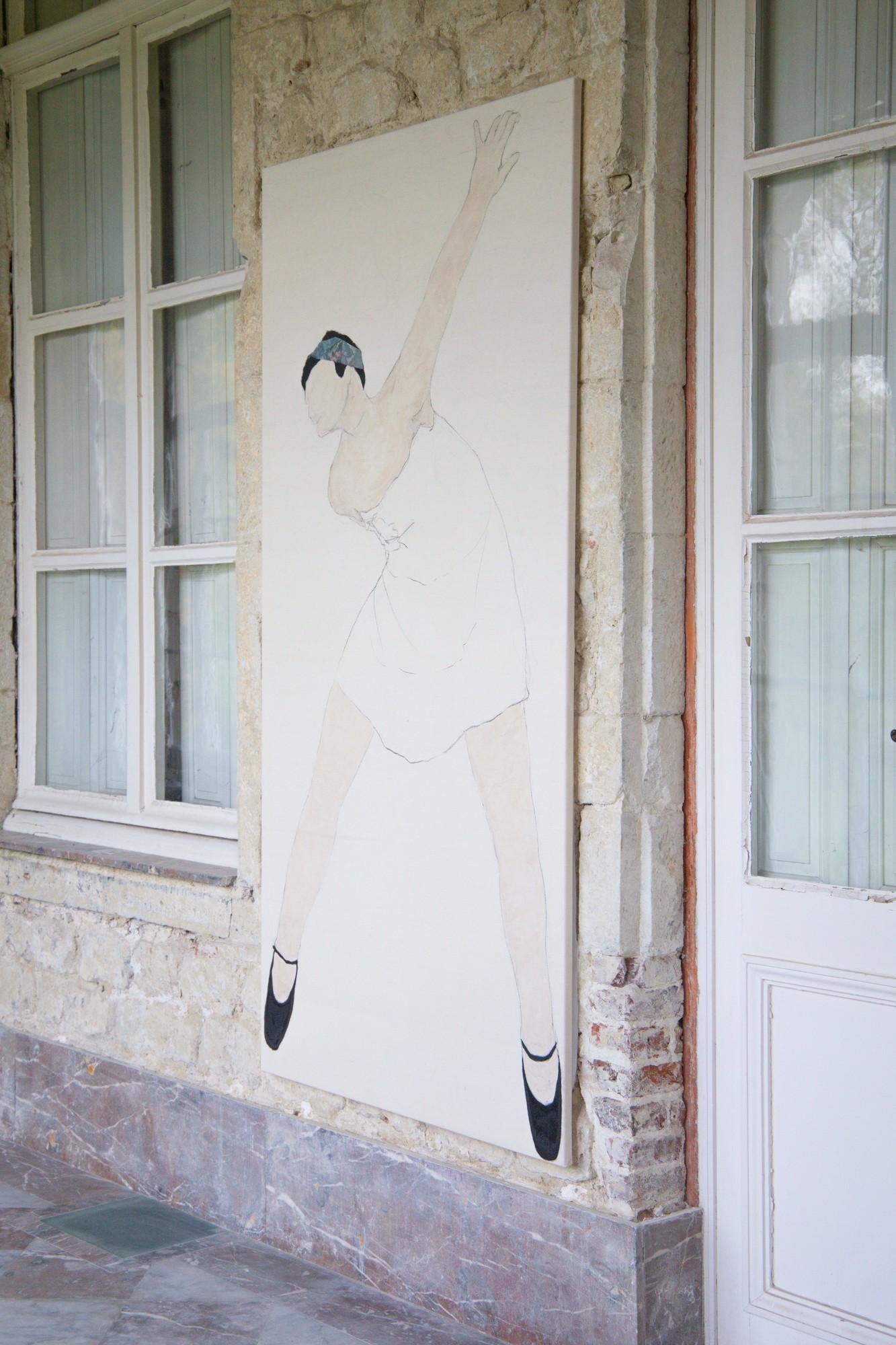 Figurative Painting on ancient fabric, 2024 – 'She knows what happened II' For Sale 5