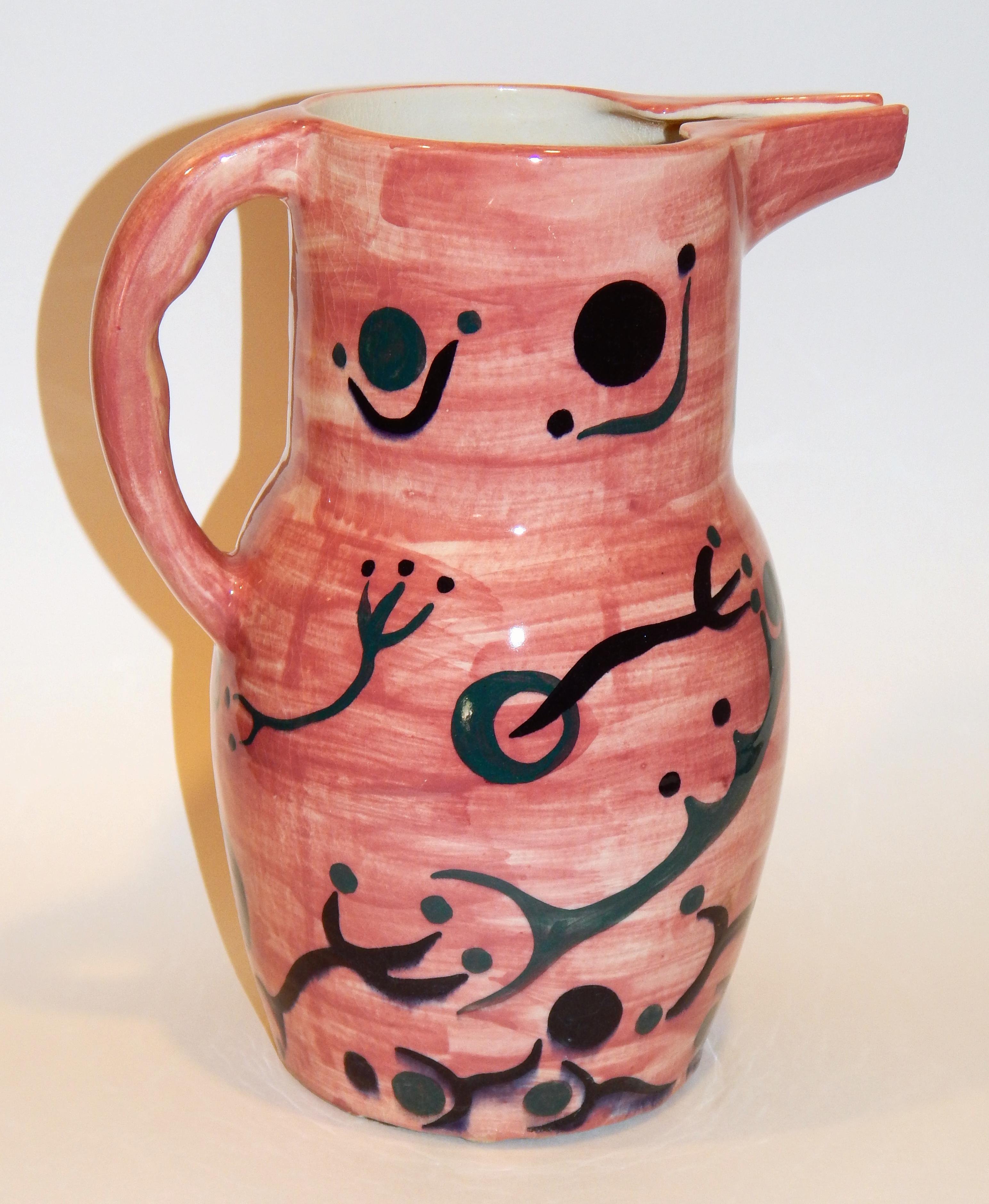 Wonderful ceramic art pottery pitcher designed by Julio de Diego for Stonelain. 
Measures: 11