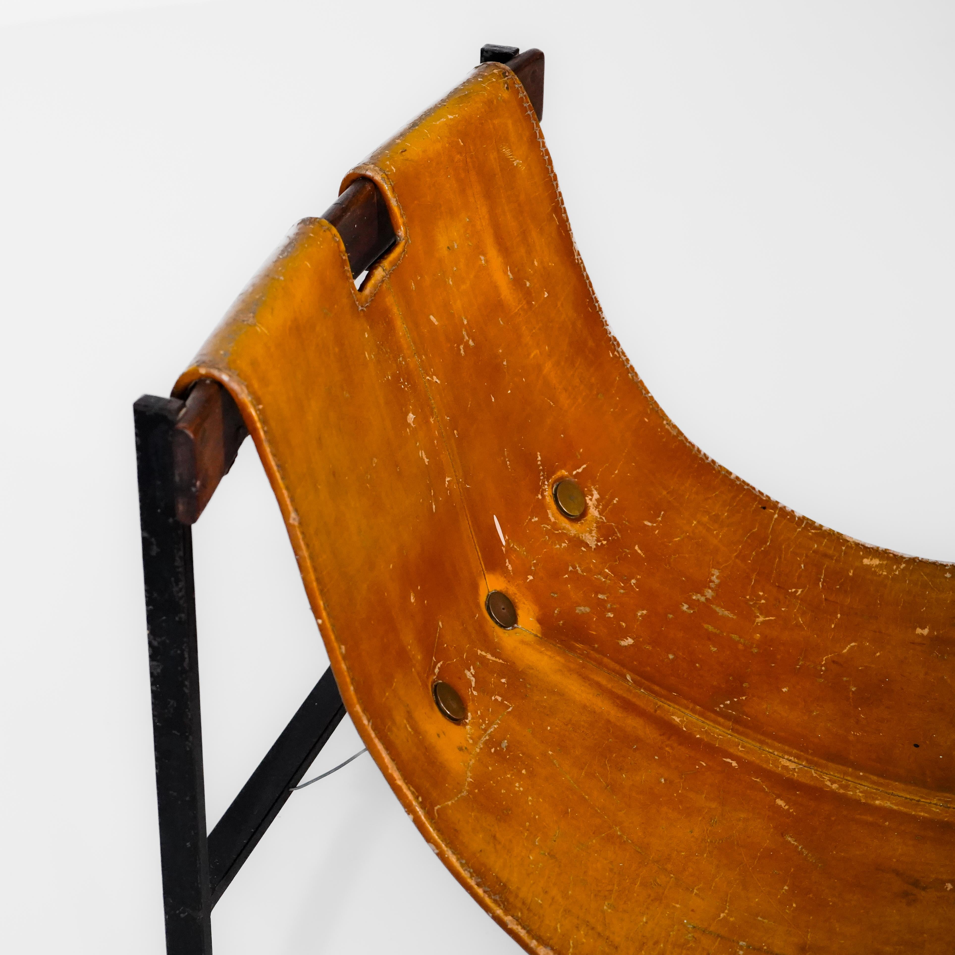 Julio Katinsky - 1959 - Brazil - Rare Sling Armchair Iron Frame Rosewood In Fair Condition For Sale In Curitiba, PR