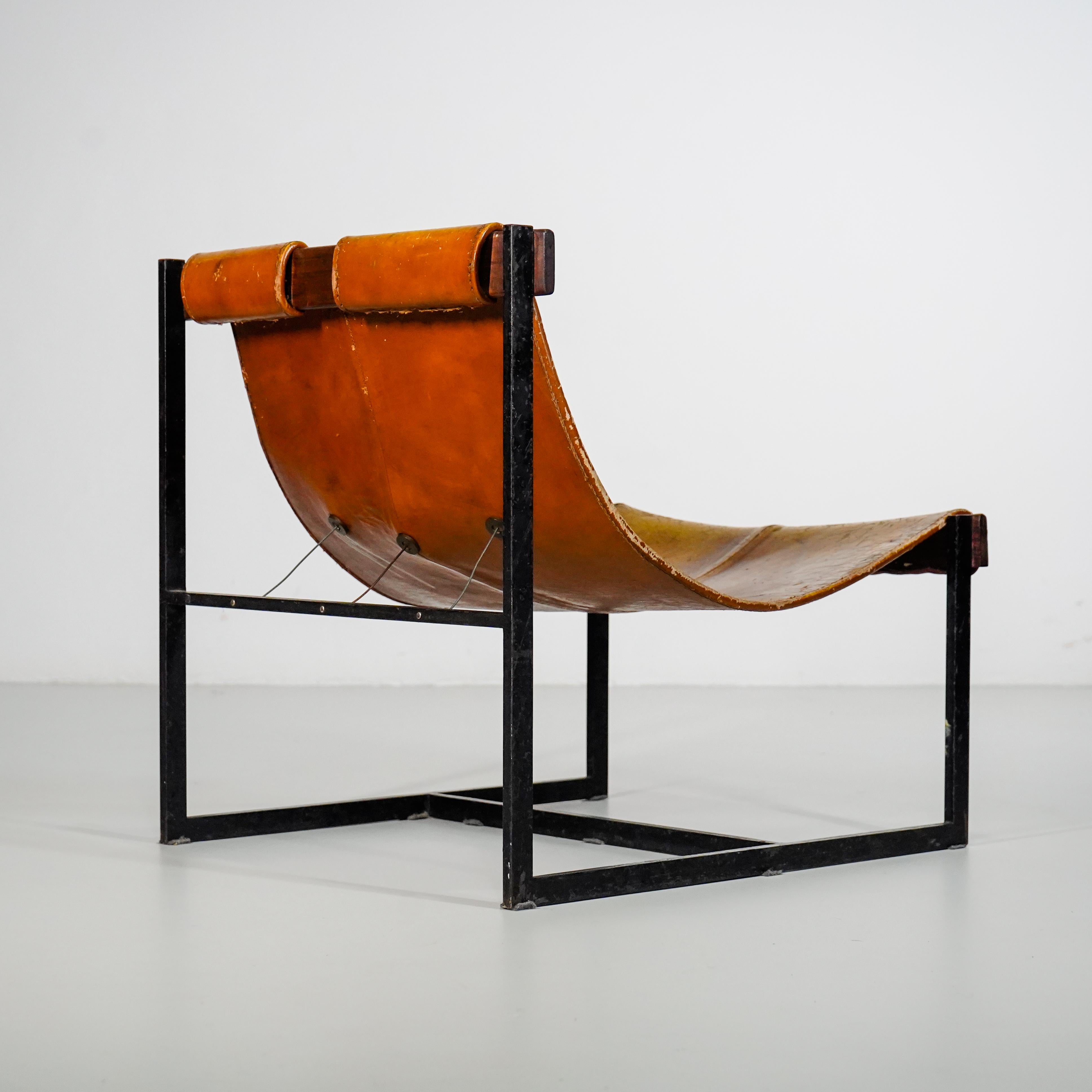 Julio Katinsky - 1959 - Brazil - Rare Sling Armchair Iron Frame Rosewood For Sale 3