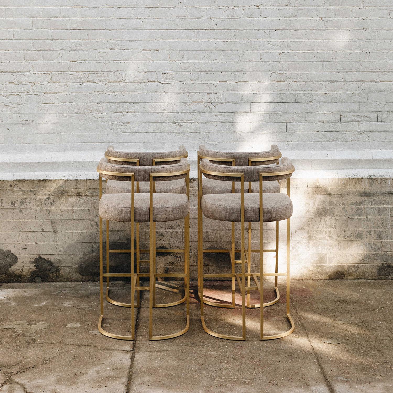 Tabouret de bar Julius, structure en laiton, fabriqué à la main au Portugal par Duistt Neuf - En vente à Leça da Palmeira, PT