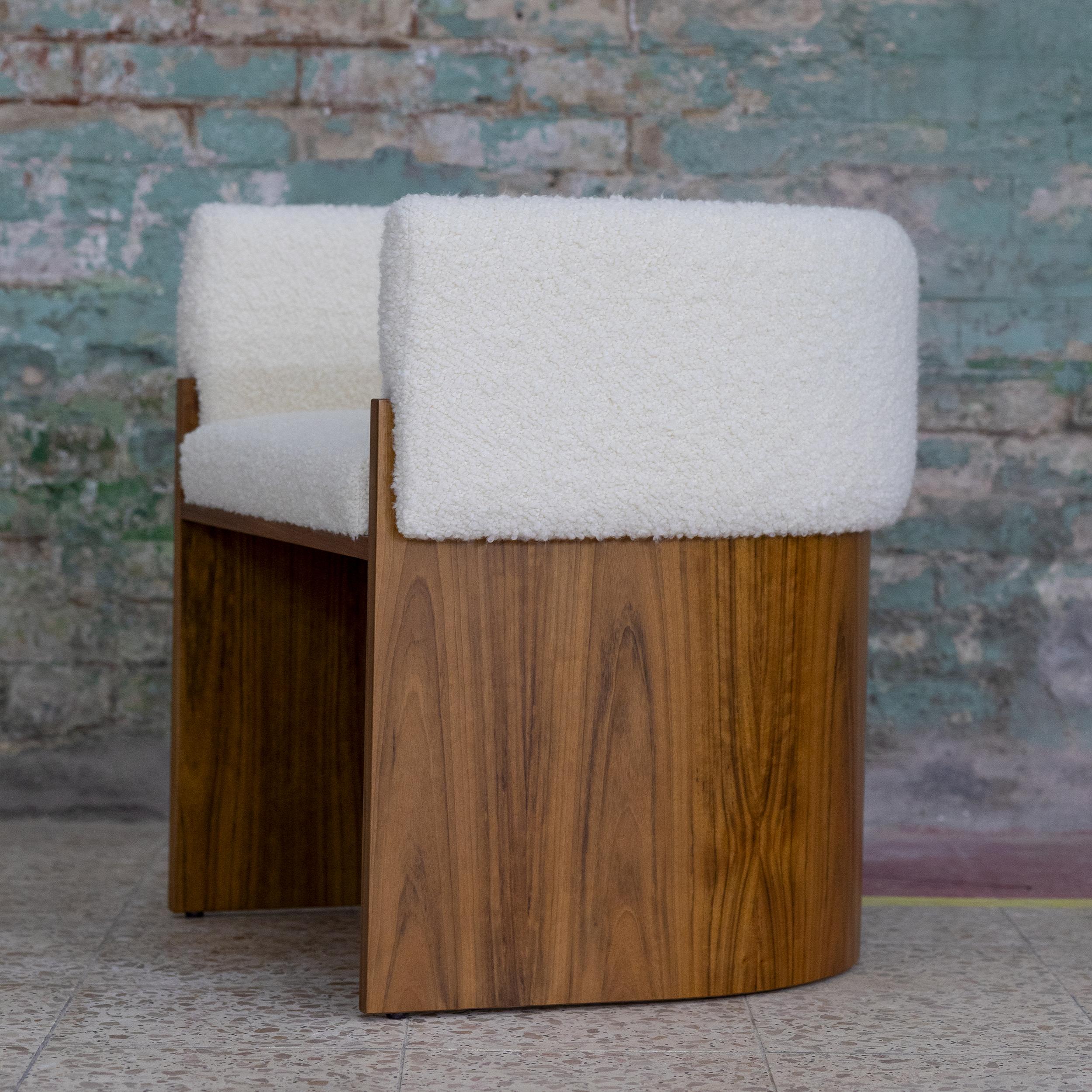 Julius Chair 10y, in Mutenye Wood by Duistt In New Condition For Sale In Leça da Palmeira, PT