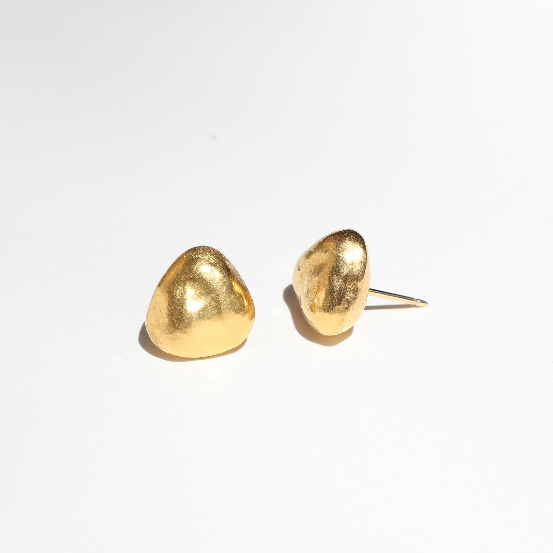 Contemporary Julius Cohen 24-Karat Gold Nugget Earrings