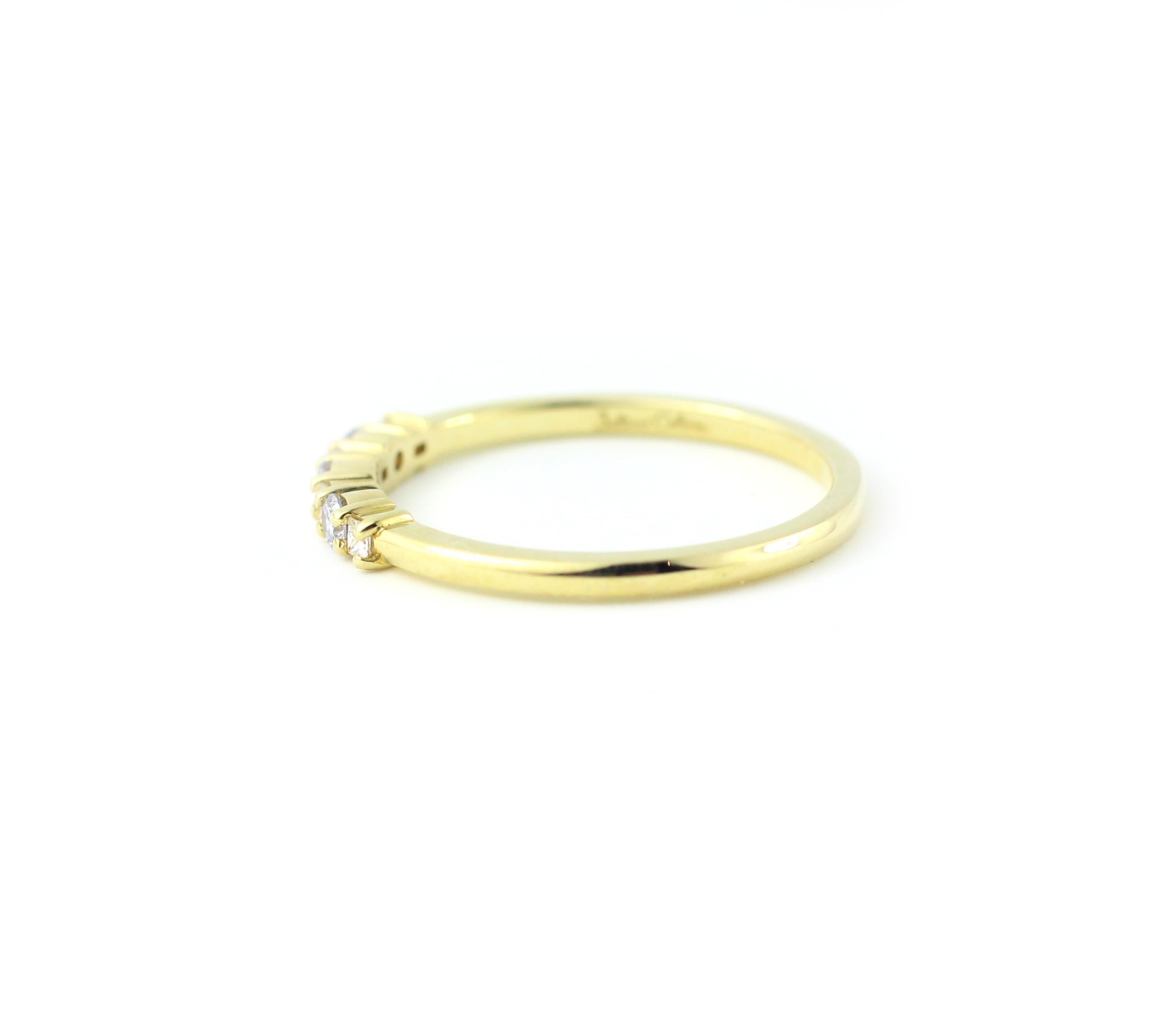 Contemporary Julius Cohen Blue Diamond Ring in 18 Kt Gold For Sale
