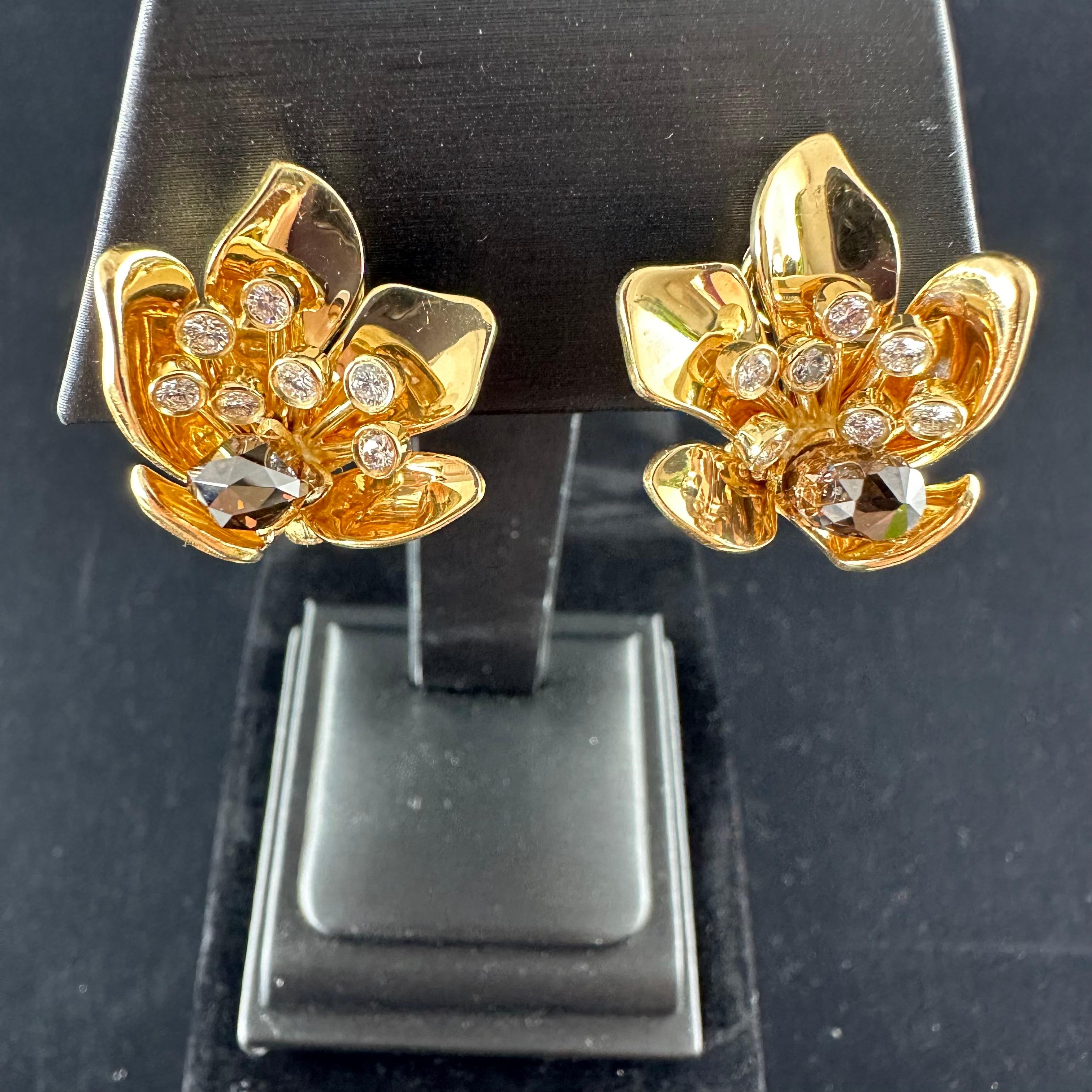 Julius Cohen, boucles d'oreilles Briolette en or jaune 18 carats avec diamants en vente 1