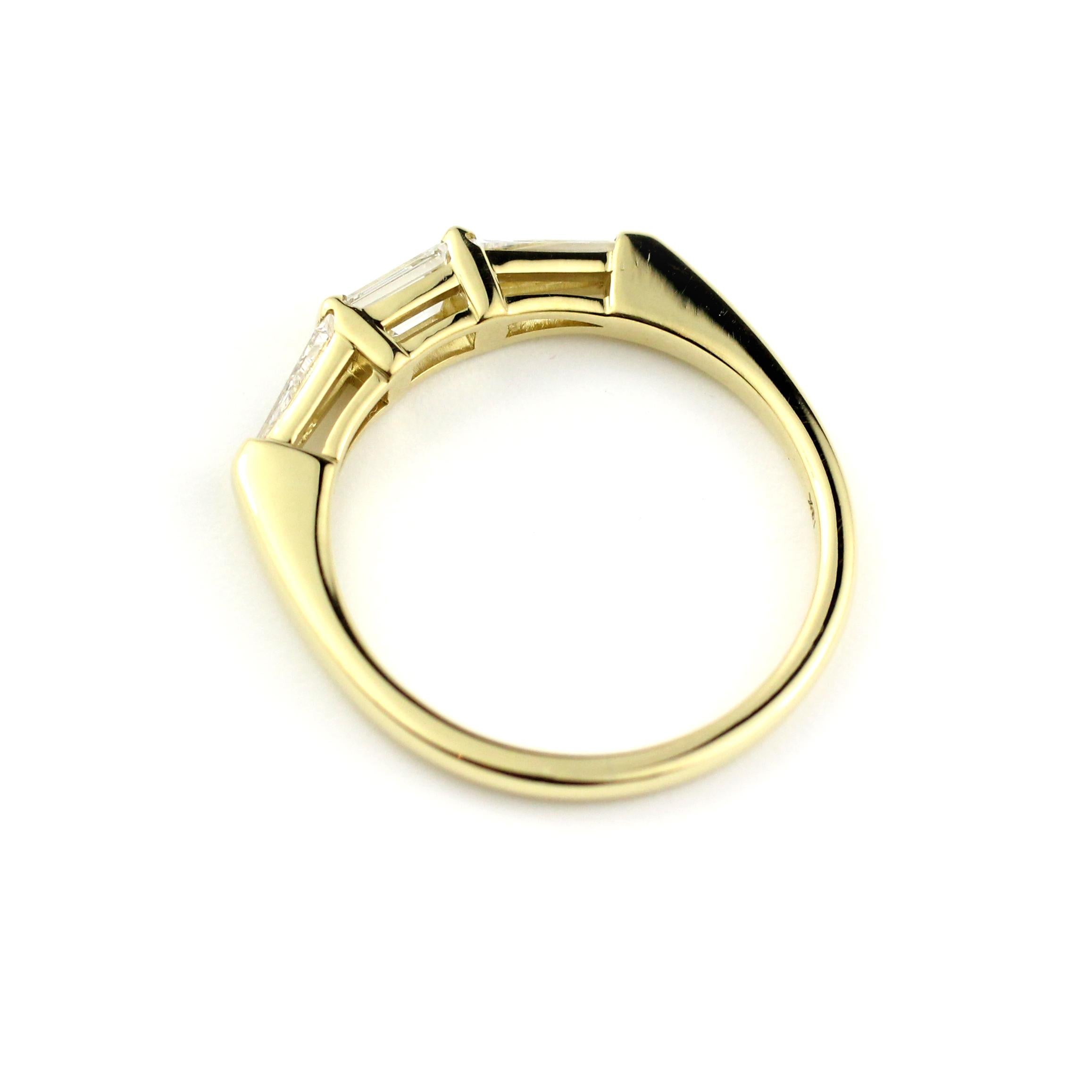 Diamant-Baguette-Ring von Julius Cohen (Baguetteschliff) im Angebot