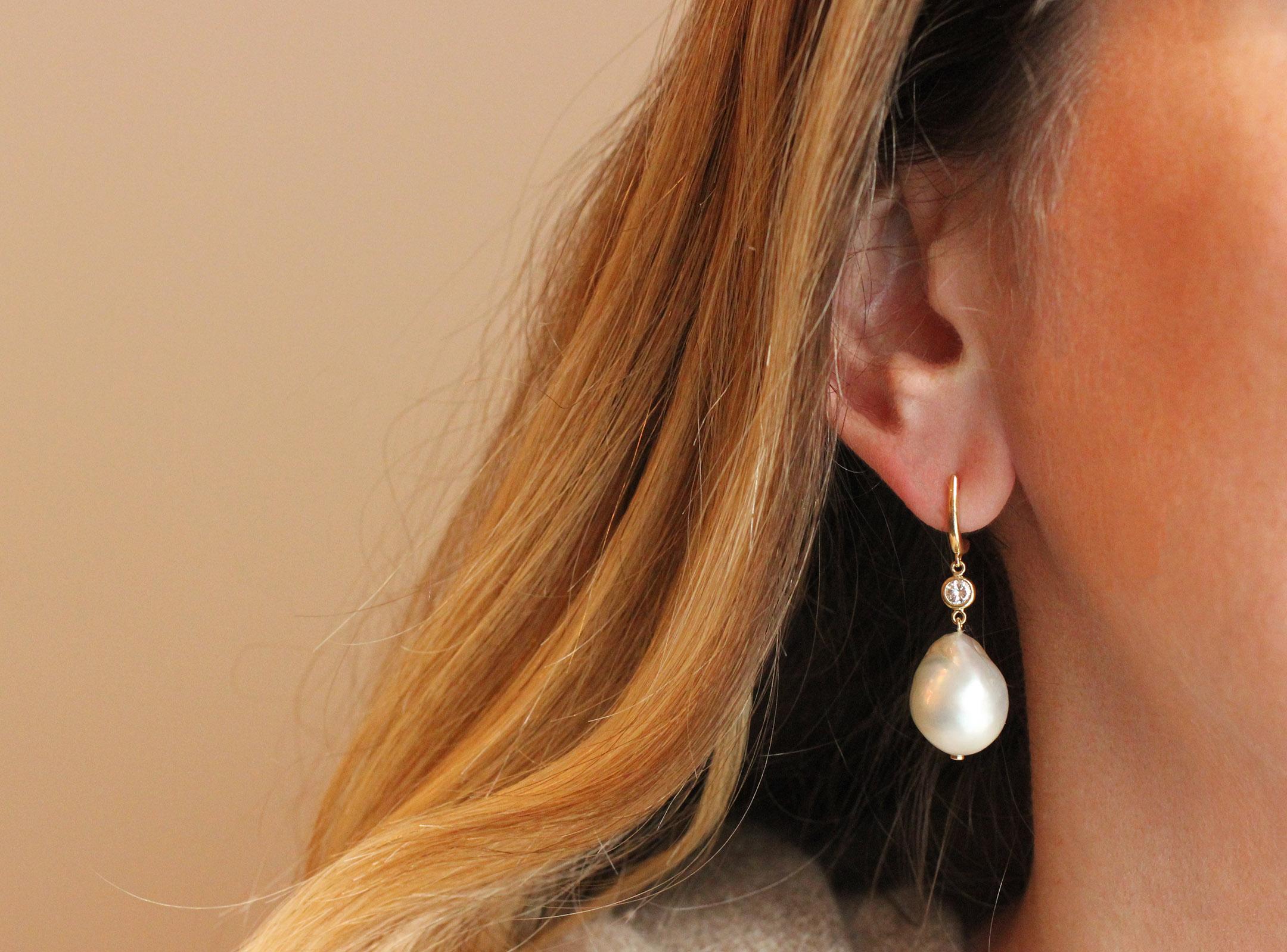 Julius Cohen Freshwater Baroque Pearl Earrings In New Condition In Brooklyn, NY