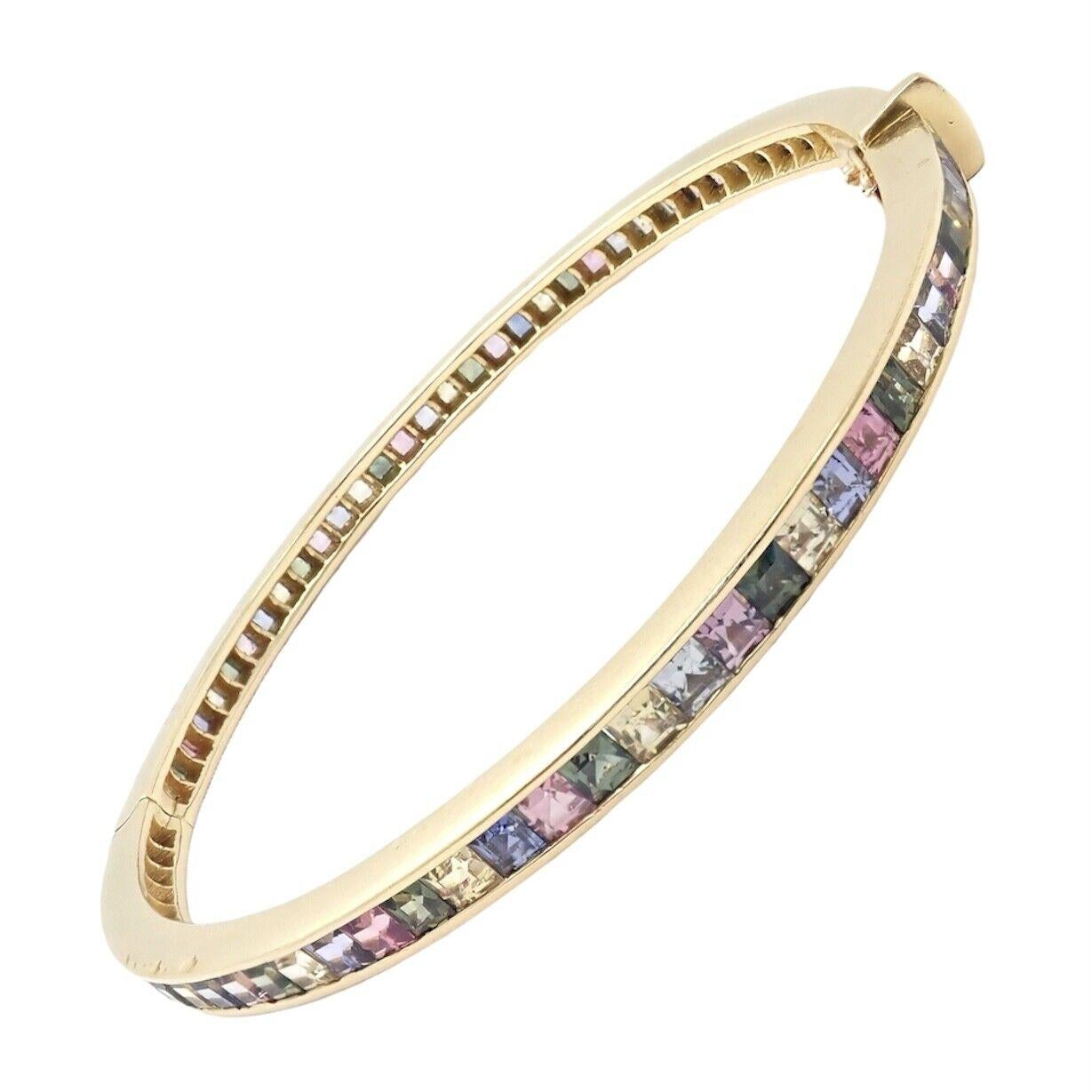 Julius Cohen Sapphire Pastel Color Stone Yellow Gold Bangle Bracelet In Excellent Condition For Sale In Holland, PA