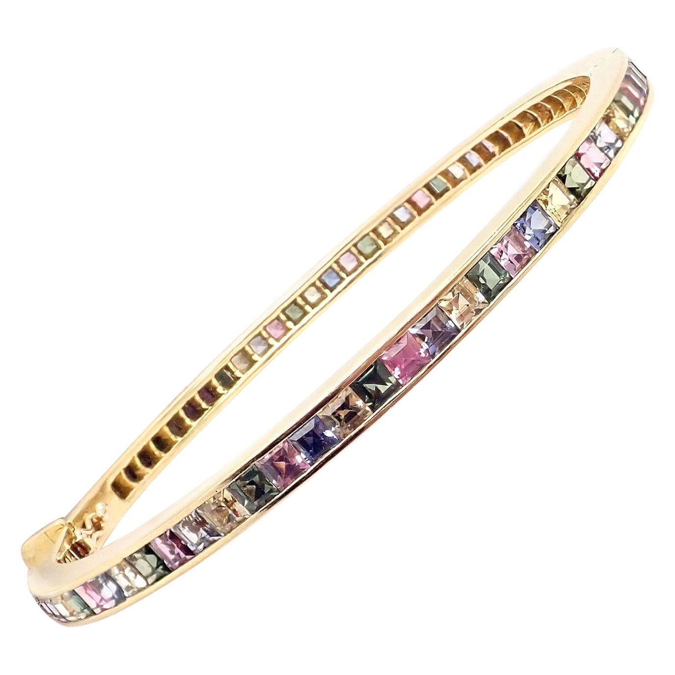 Pre-owned Julius Cohen Sapphire Pastel Color Stone Yellow Gold Bangle Bracelet